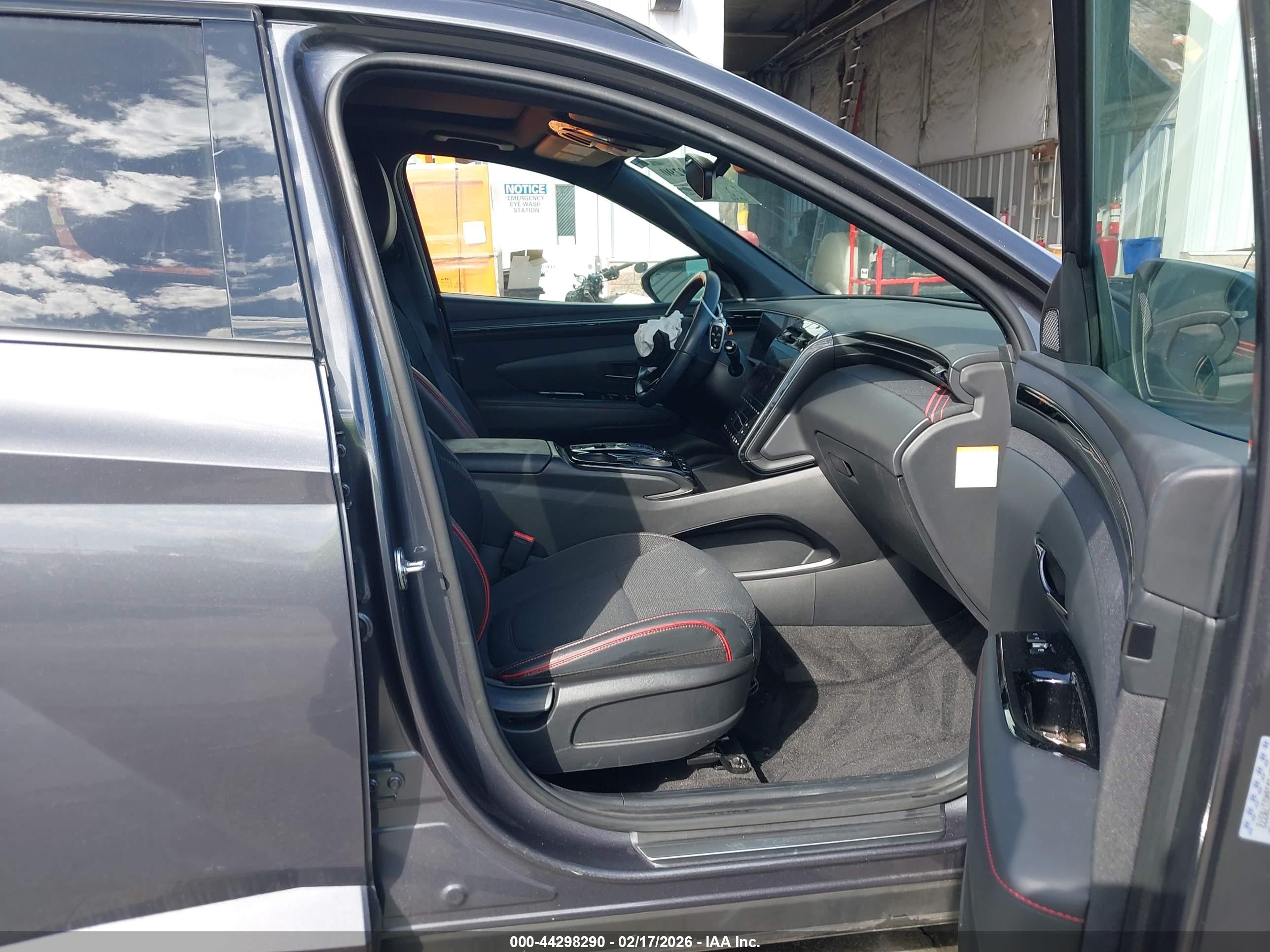 HYUNDAI TUCSON image 5
