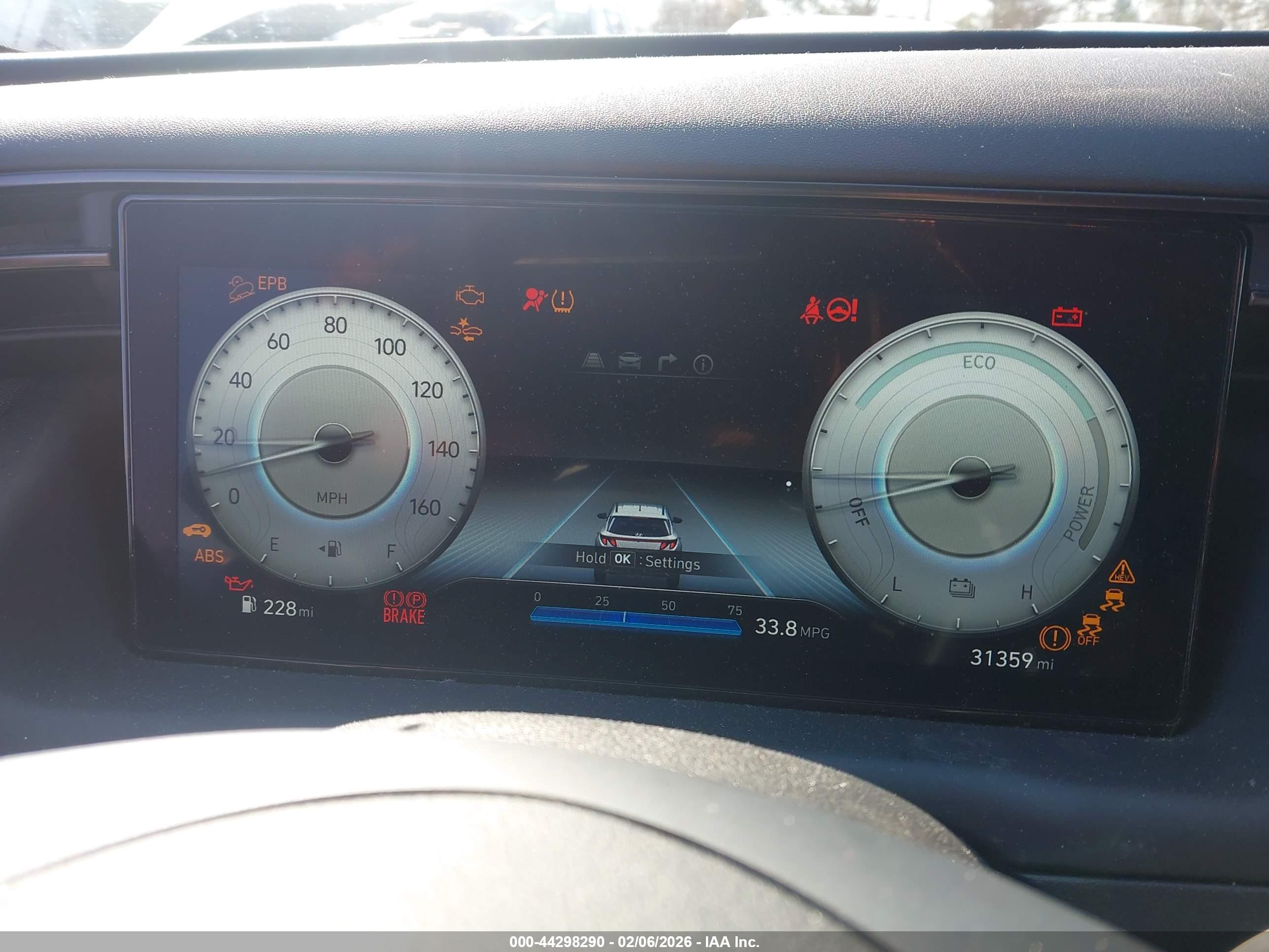 HYUNDAI TUCSON image 7