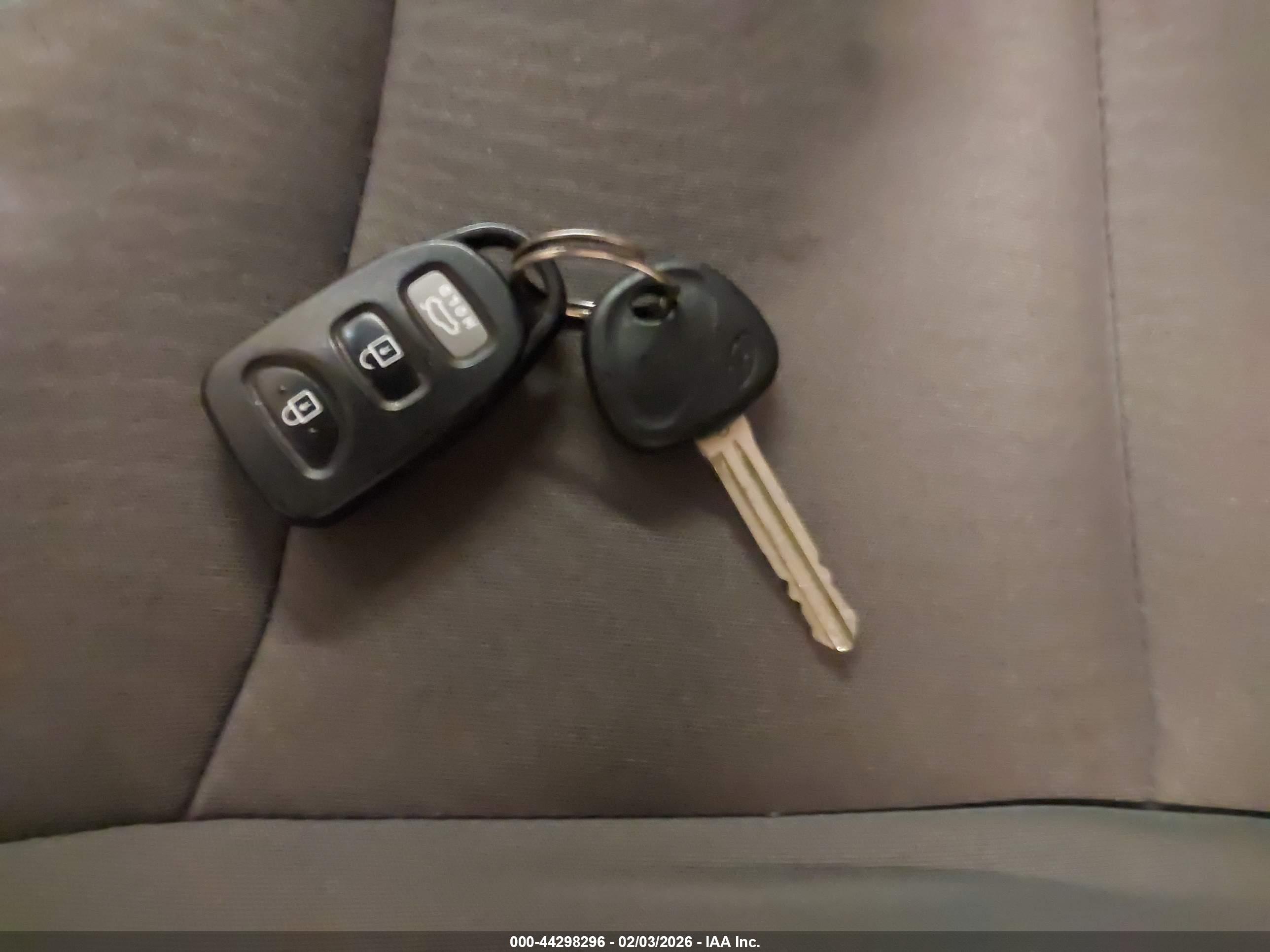 HYUNDAI ELANTRA image 11