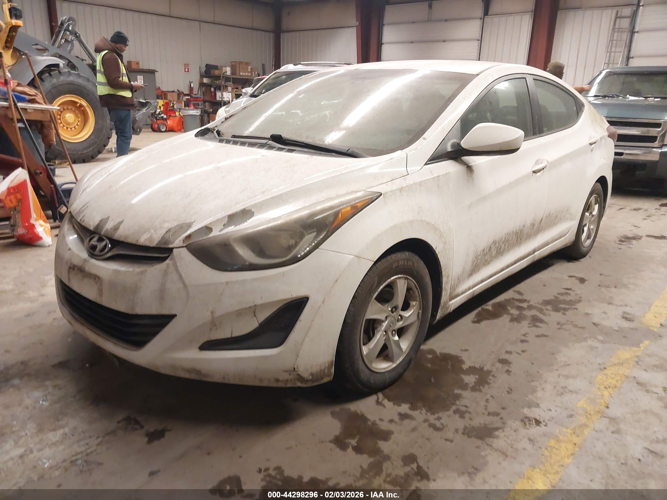 HYUNDAI ELANTRA image 2
