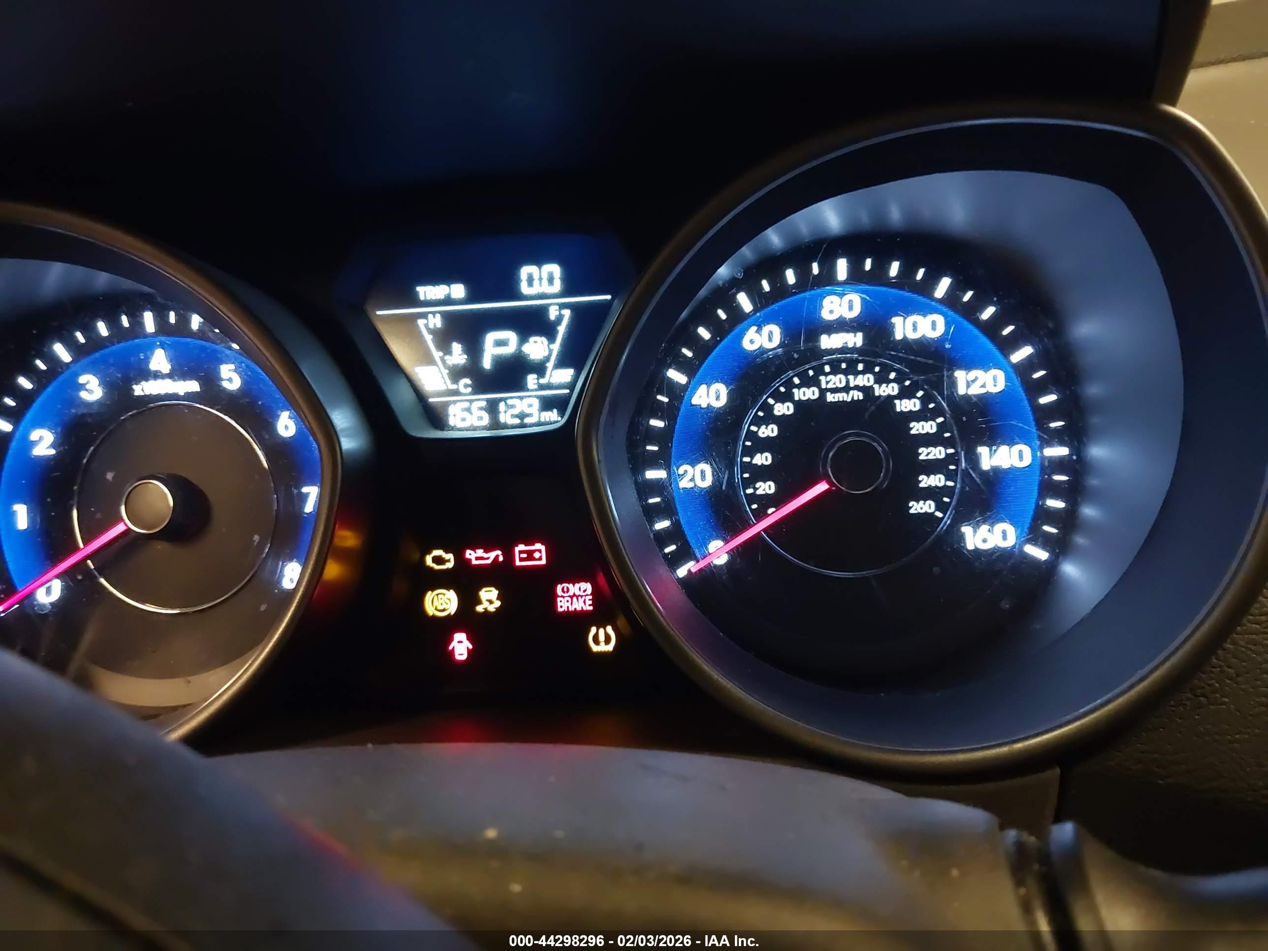 HYUNDAI ELANTRA image 7