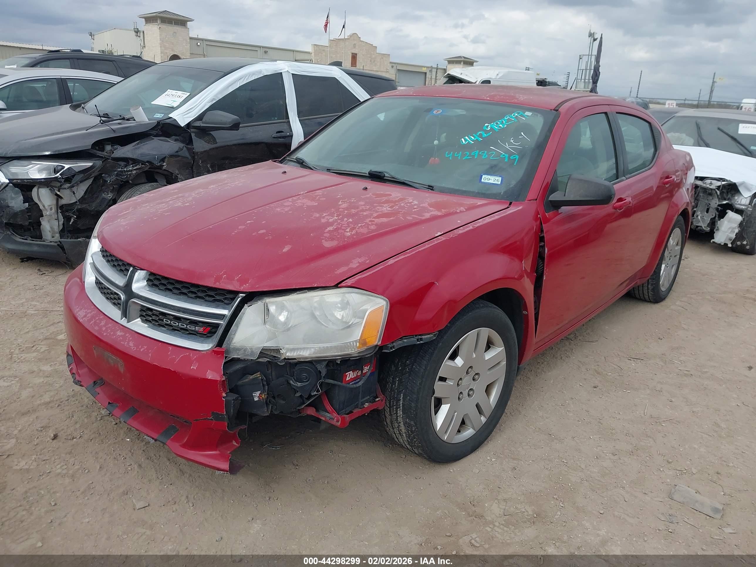 DODGE AVENGER image 2