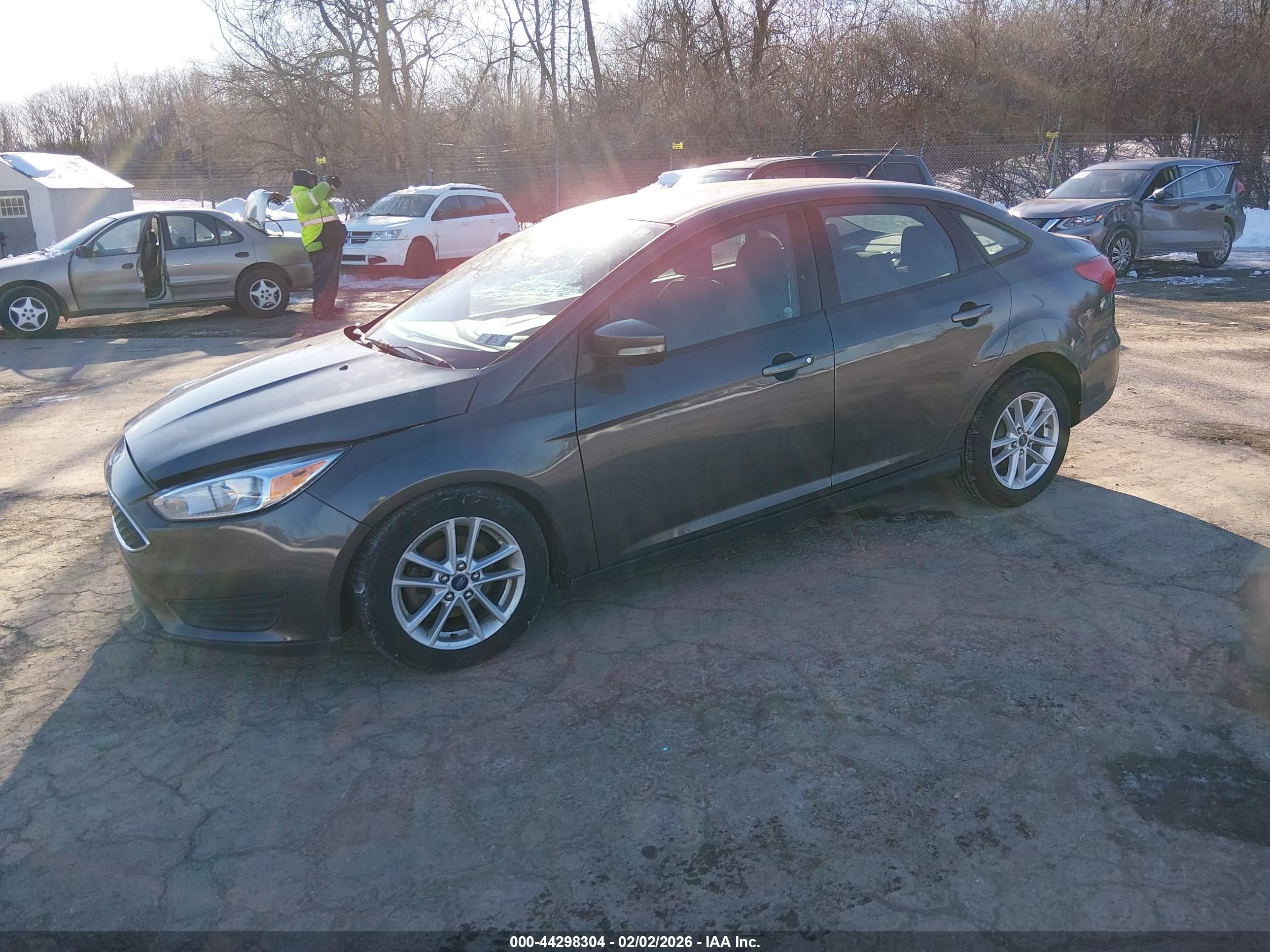 FORD FOCUS image 2