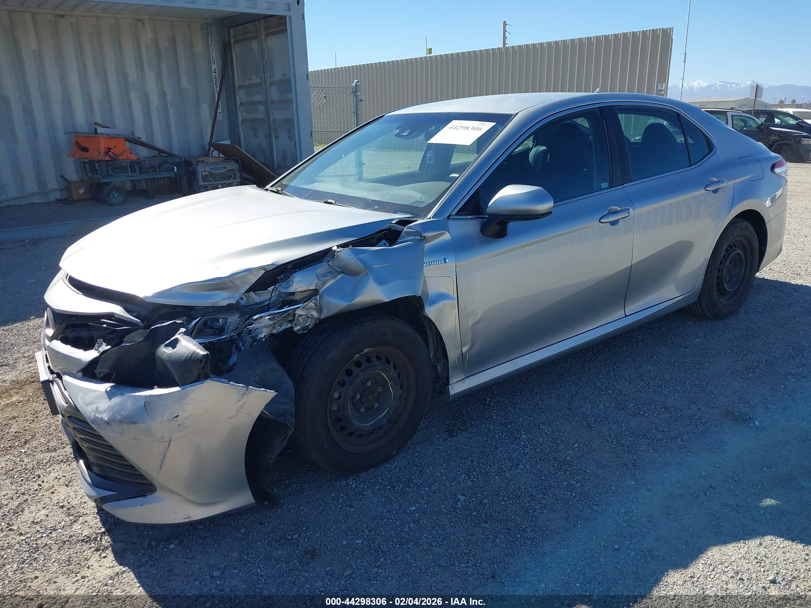 TOYOTA CAMRY image 2