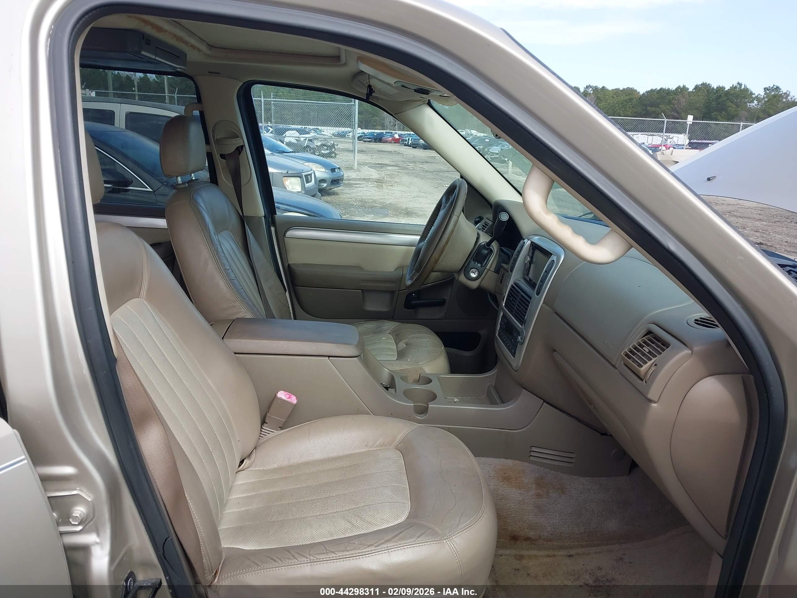 MERCURY MOUNTAINEER image 5