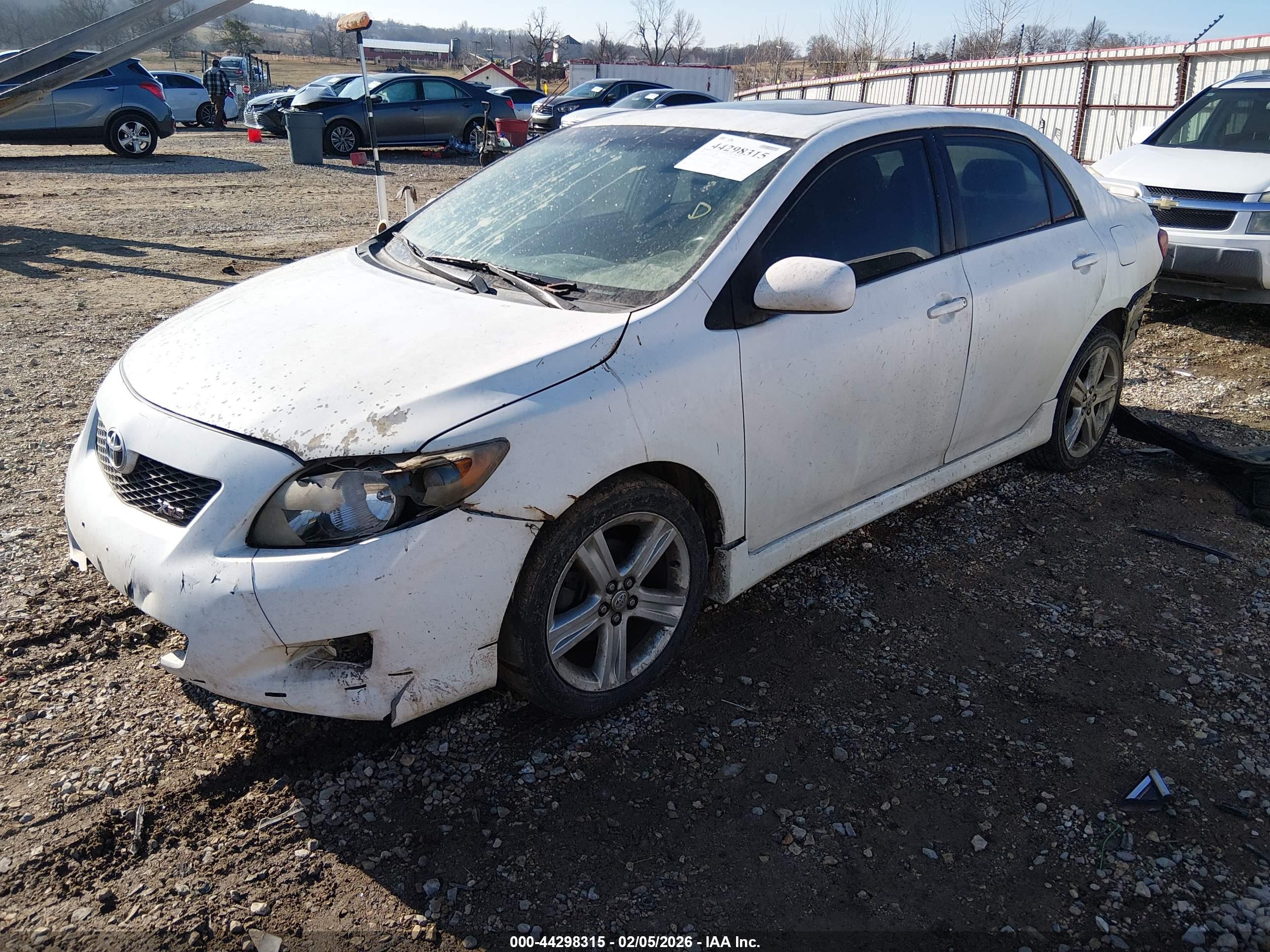 TOYOTA COROLLA image 2