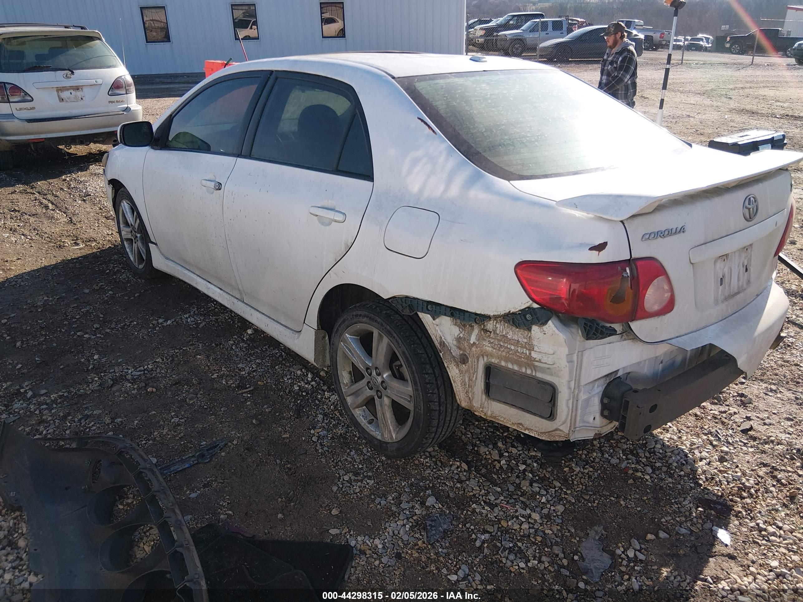 TOYOTA COROLLA image 3