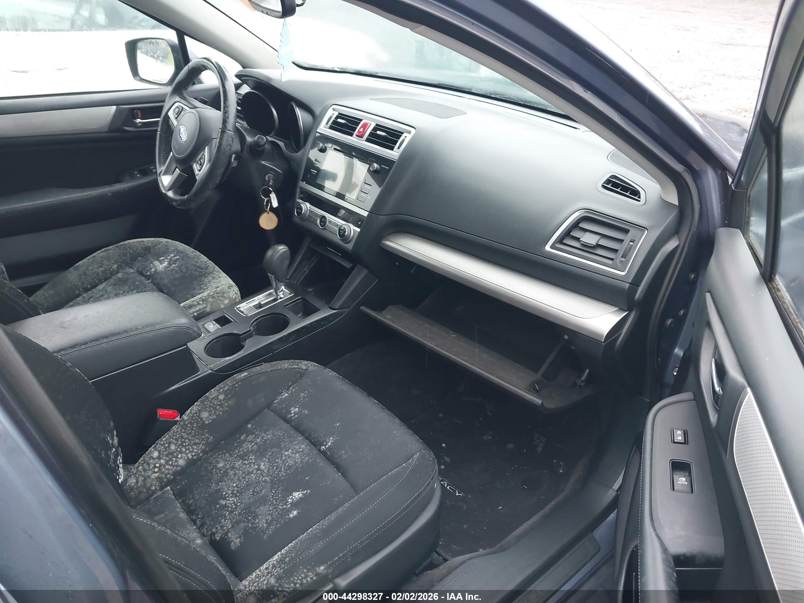 SUBARU LEGACY image 5