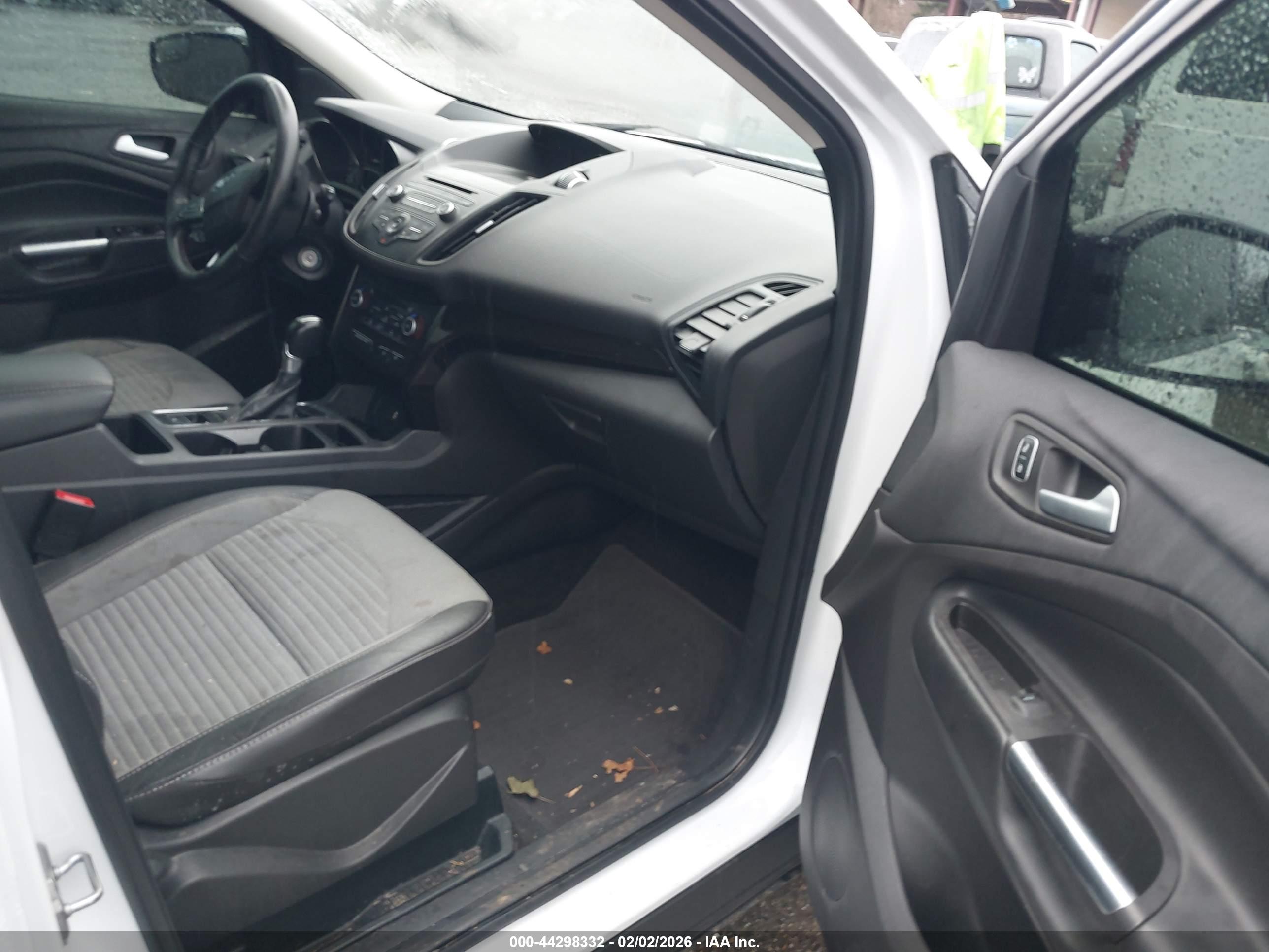 FORD ESCAPE image 5