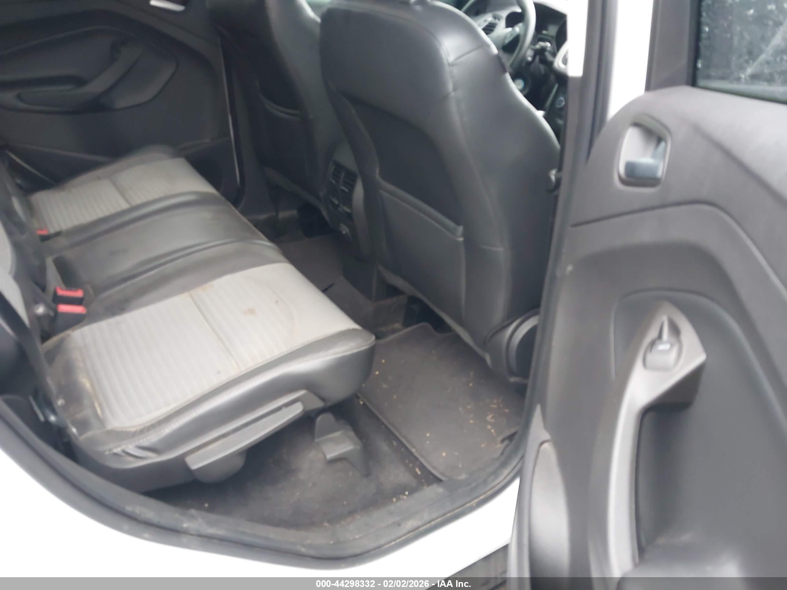 FORD ESCAPE image 8