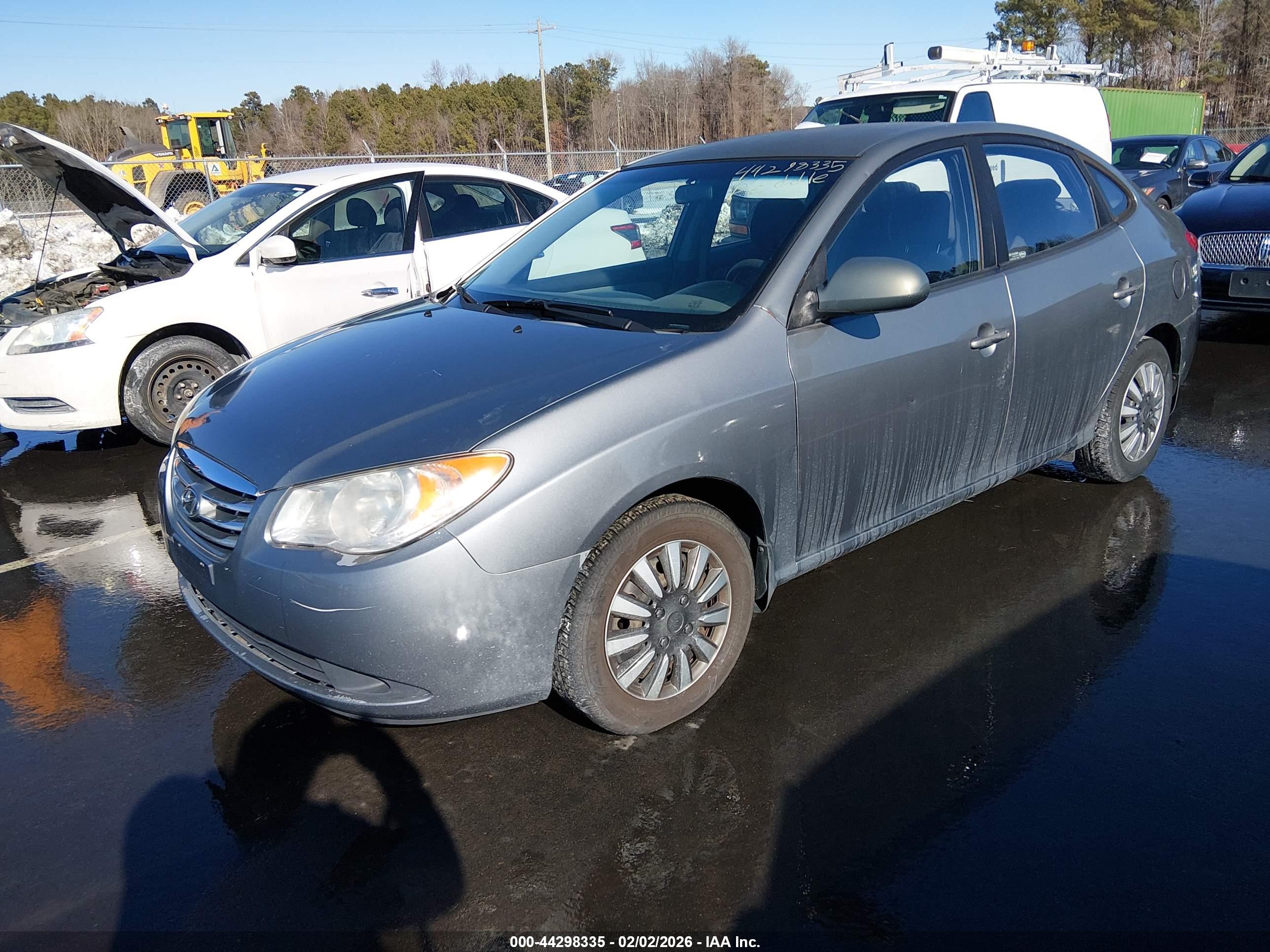 HYUNDAI ELANTRA image 2
