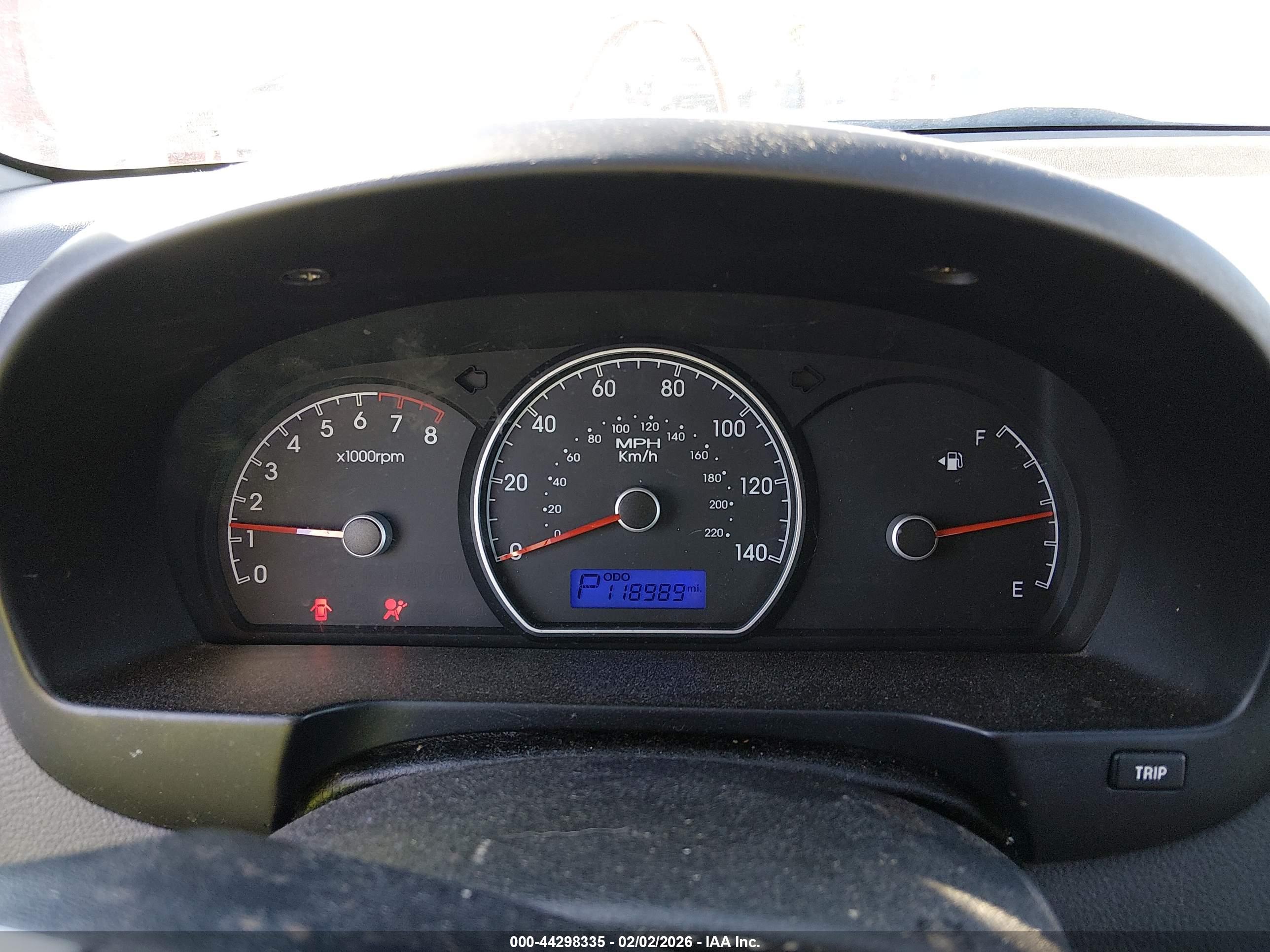HYUNDAI ELANTRA image 7