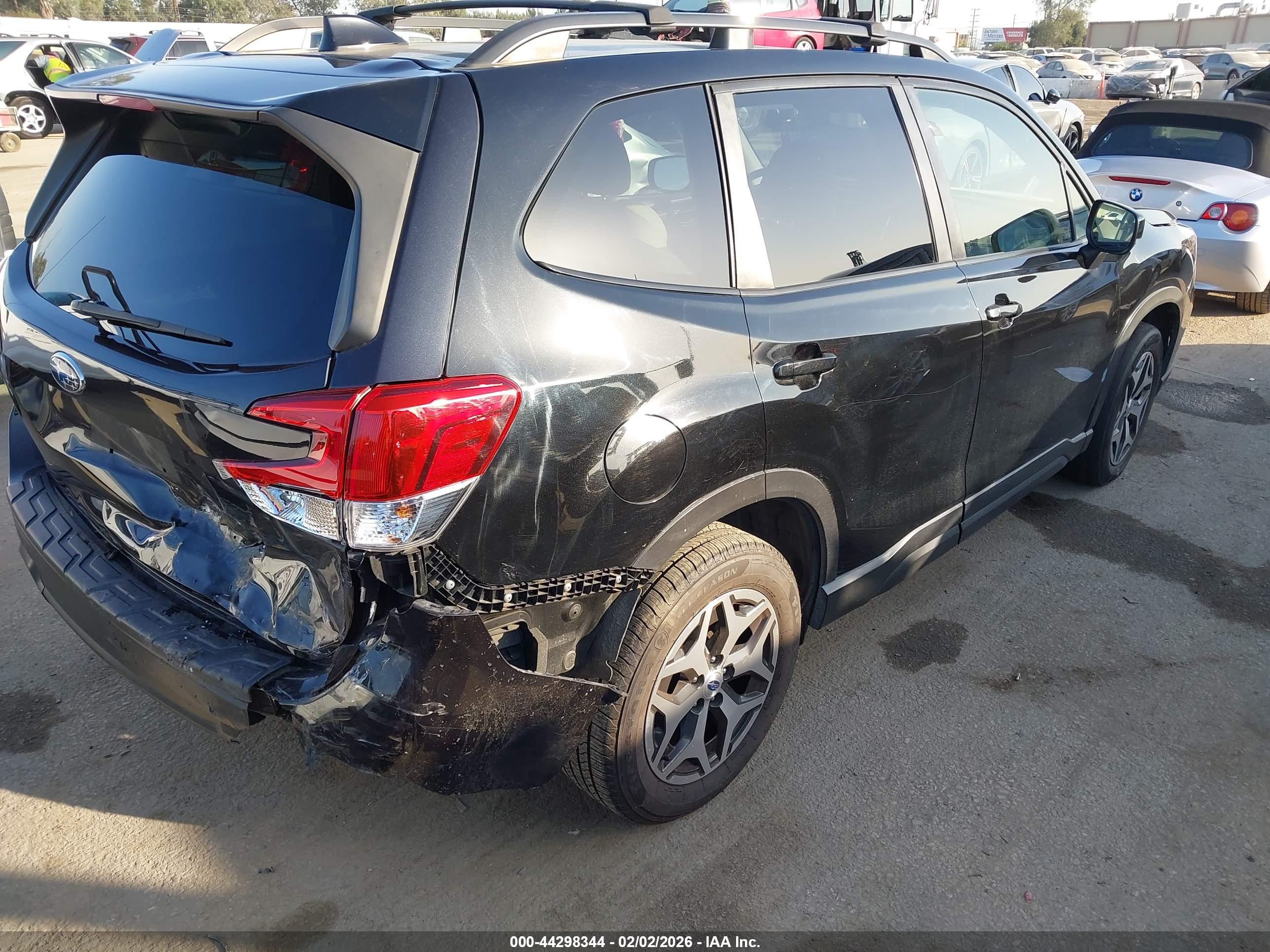 SUBARU FORESTER image 4