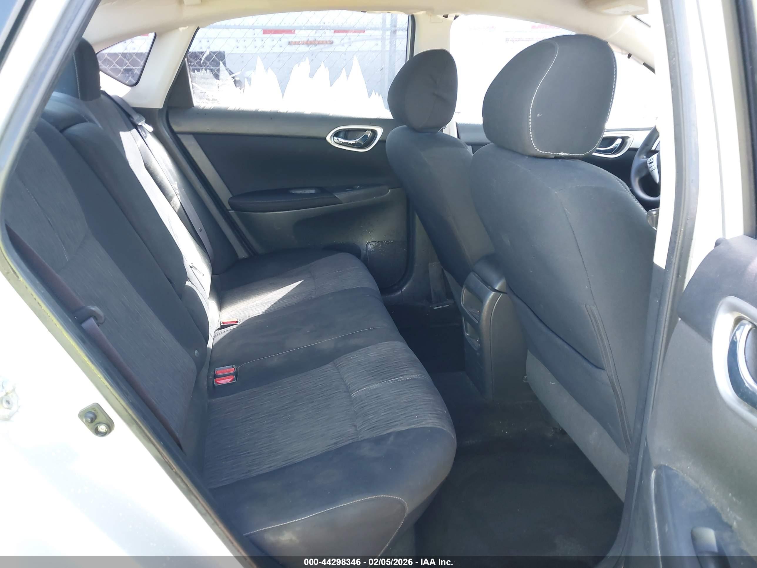 NISSAN SENTRA image 8