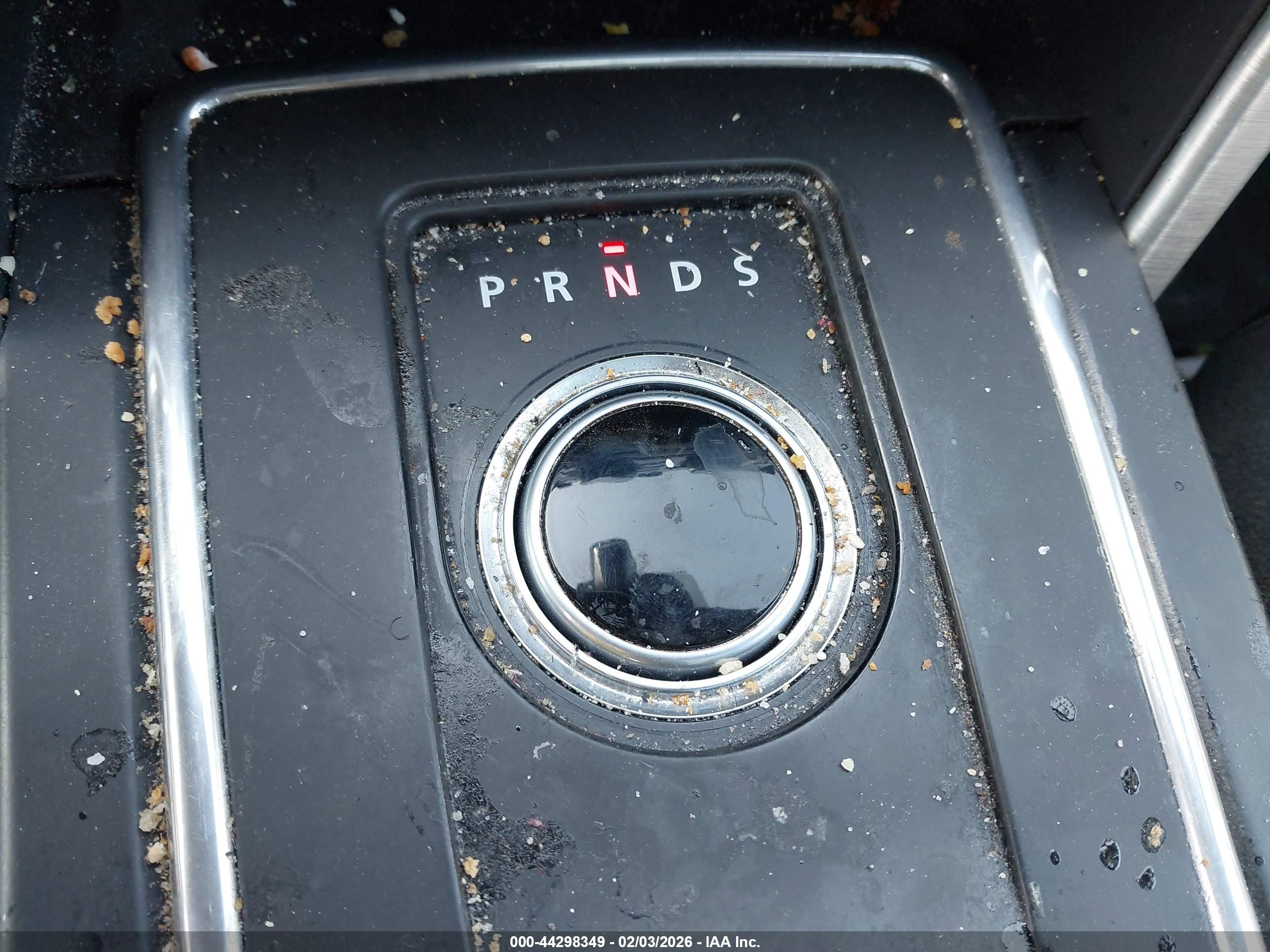 LAND ROVER image 6
