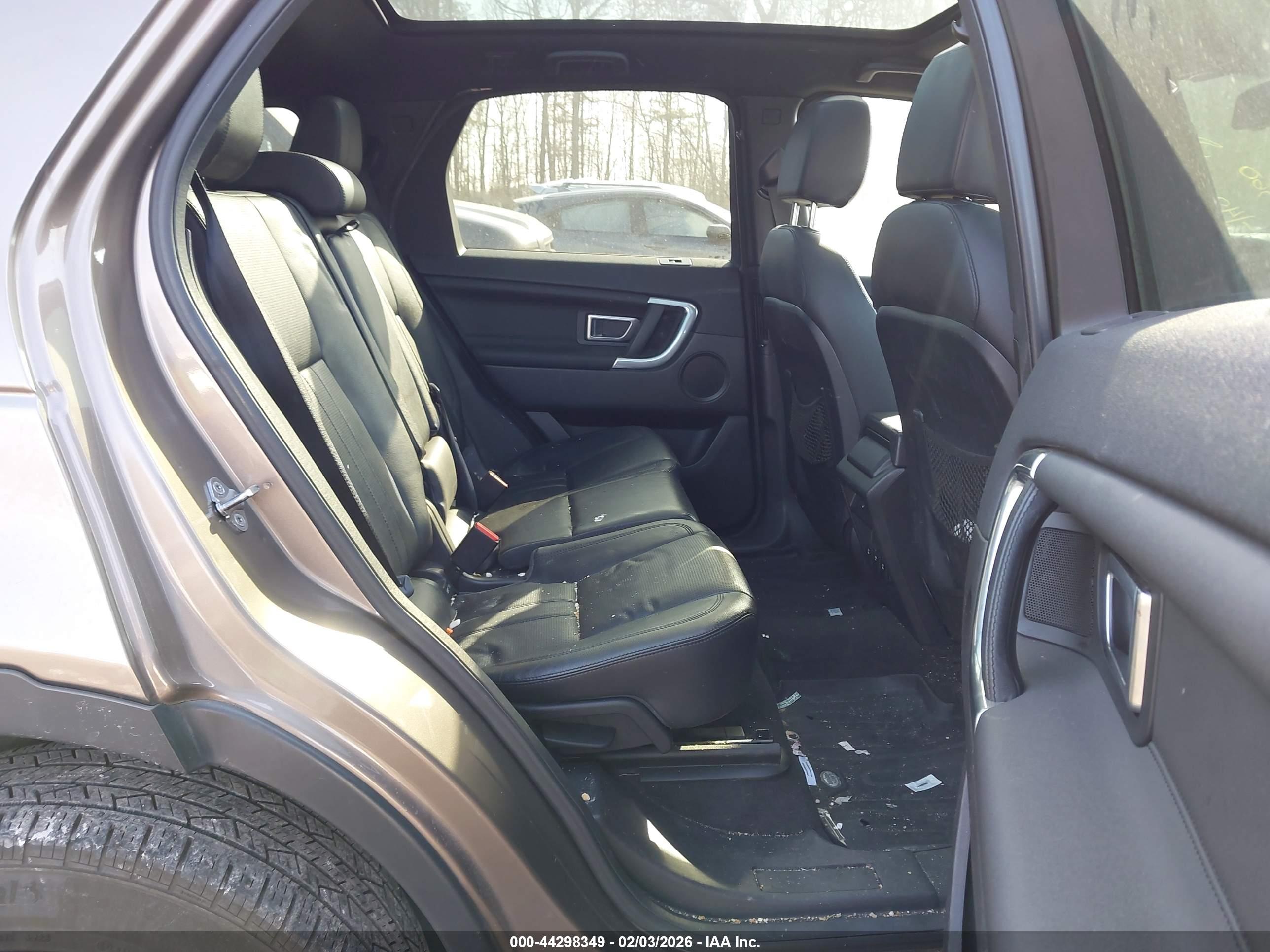 LAND ROVER image 8