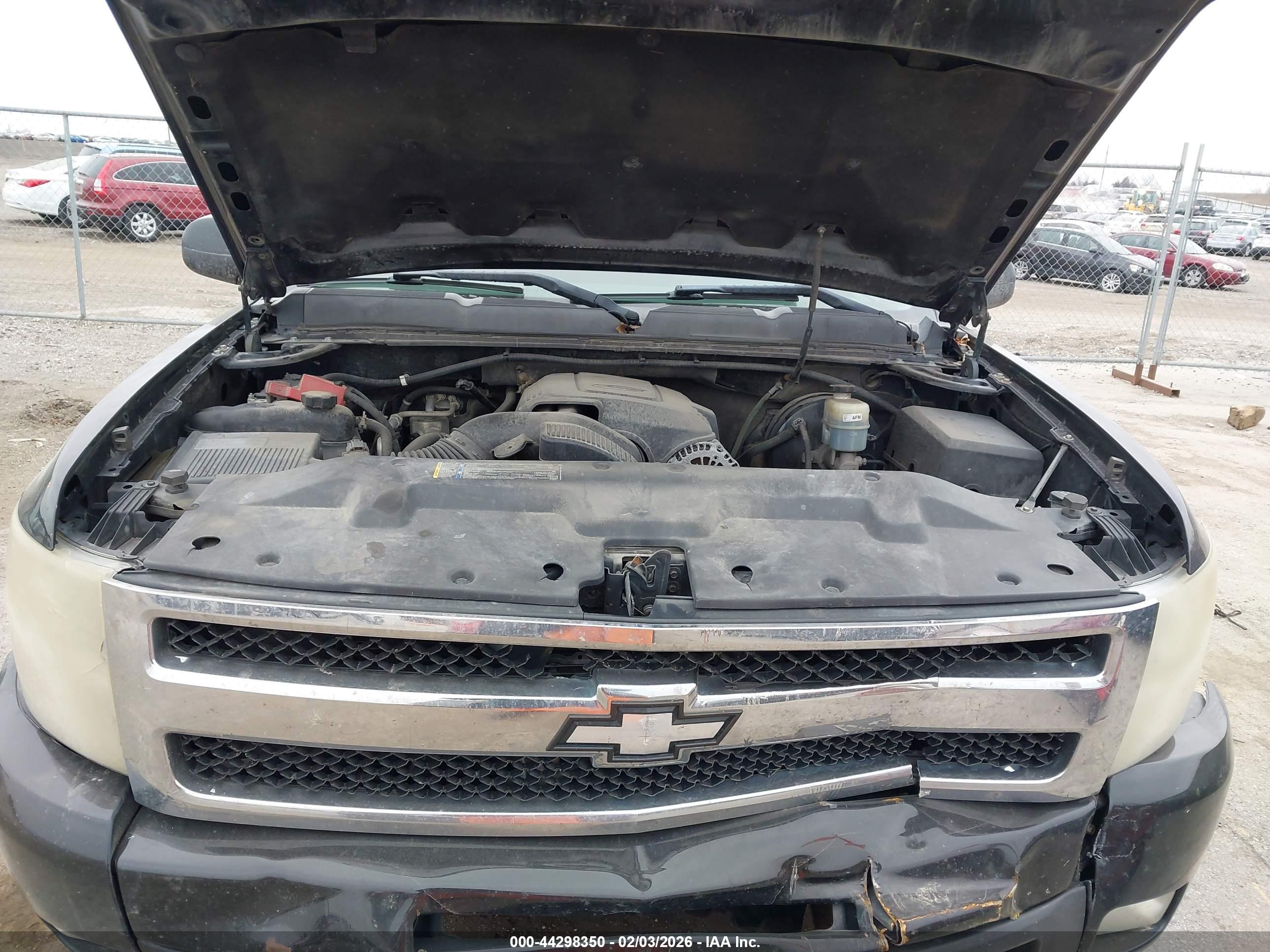 CHEVROLET SILVERADO image 10