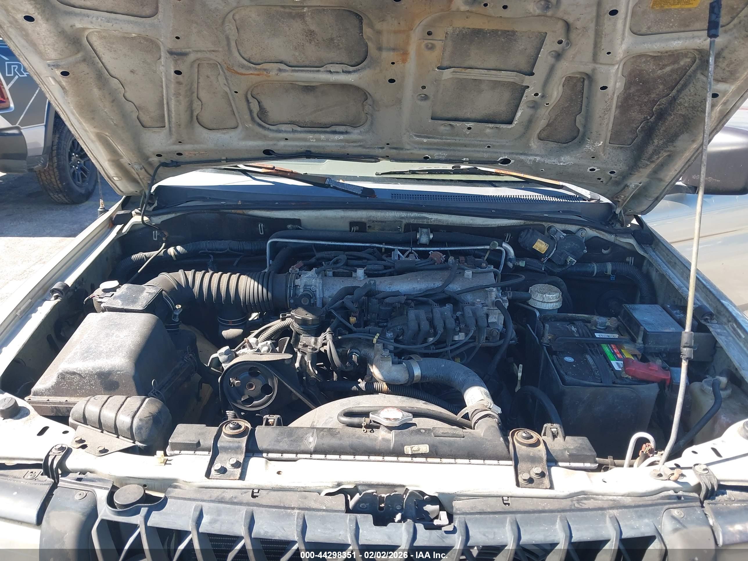 MITSUBISHI MONTERO image 10