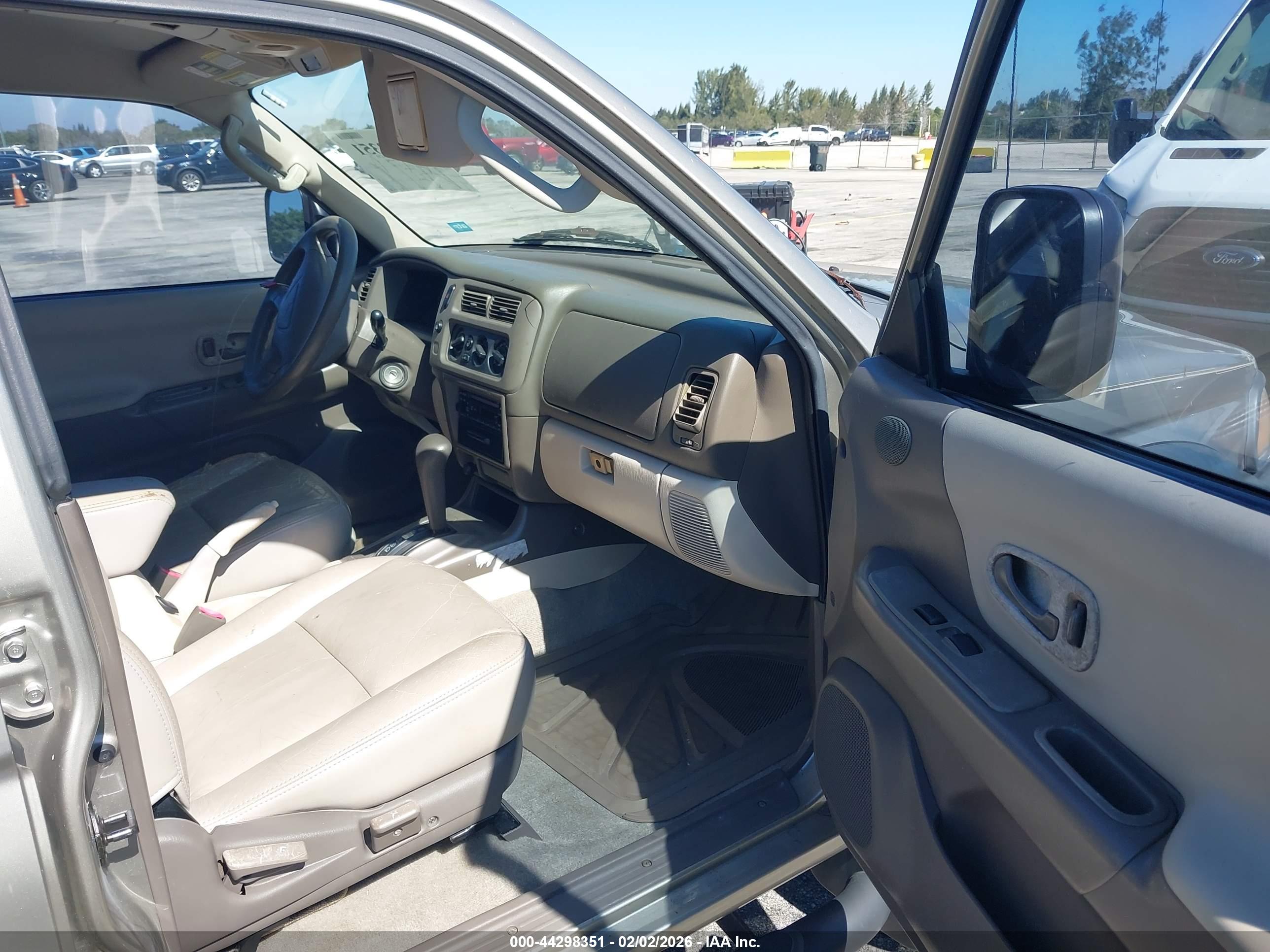 MITSUBISHI MONTERO image 5