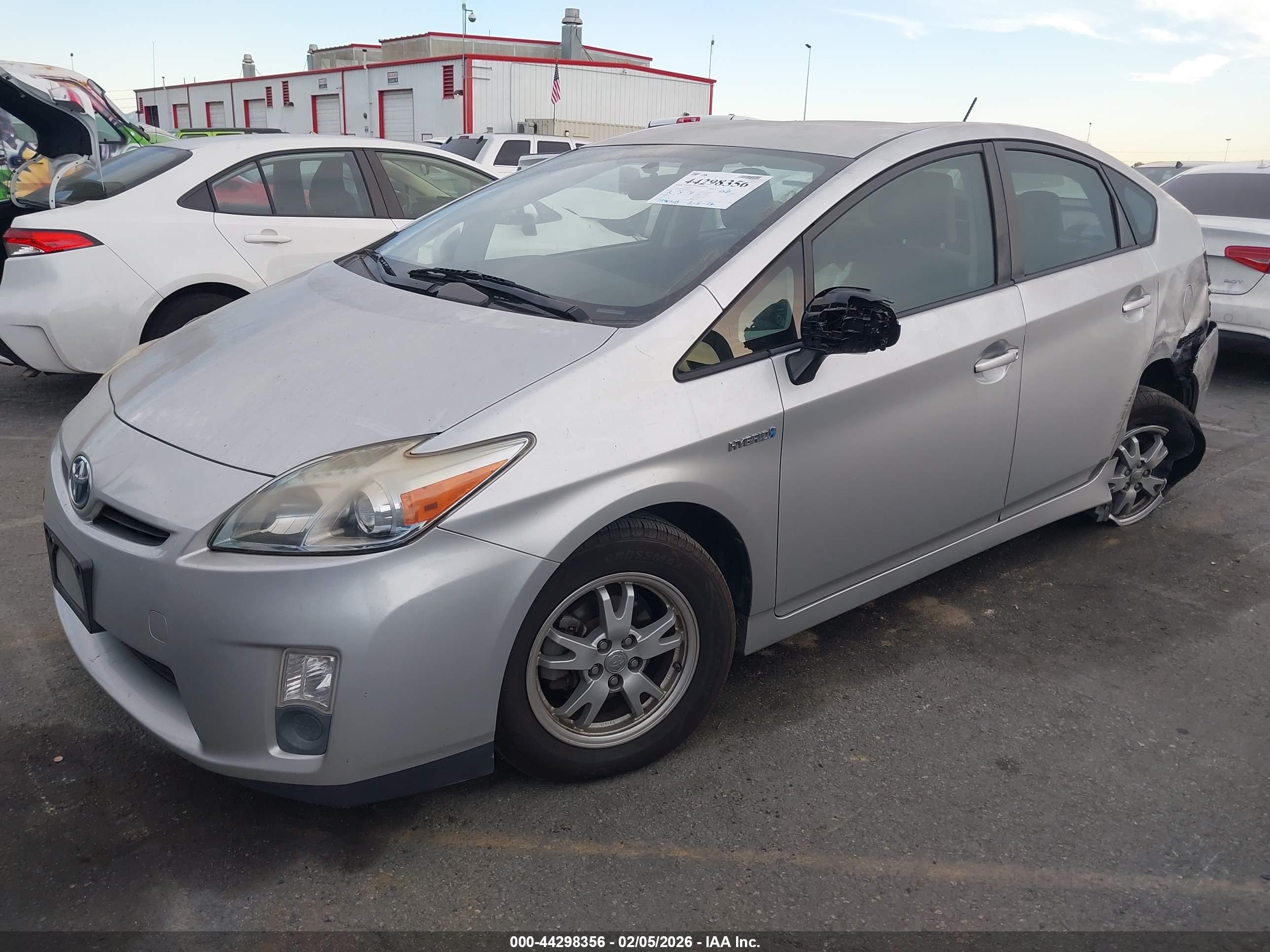 TOYOTA PRIUS image 2