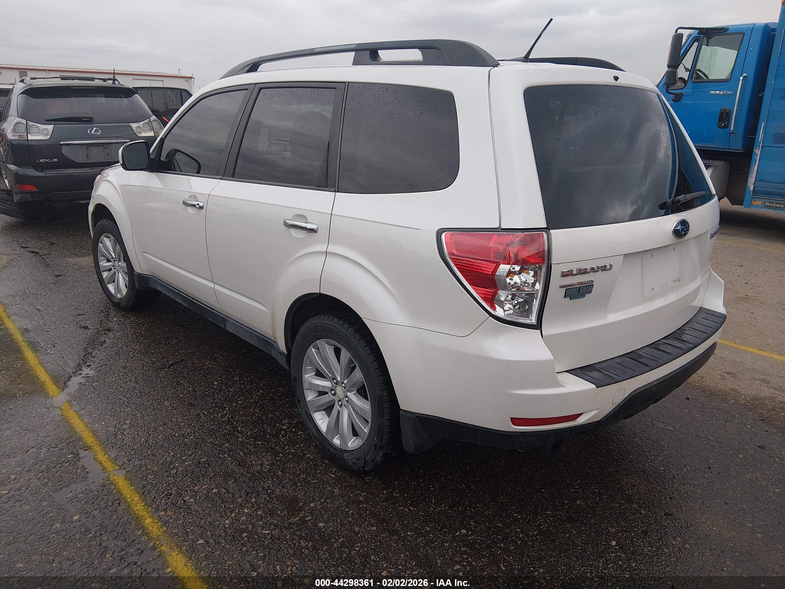 SUBARU FORESTER image 3