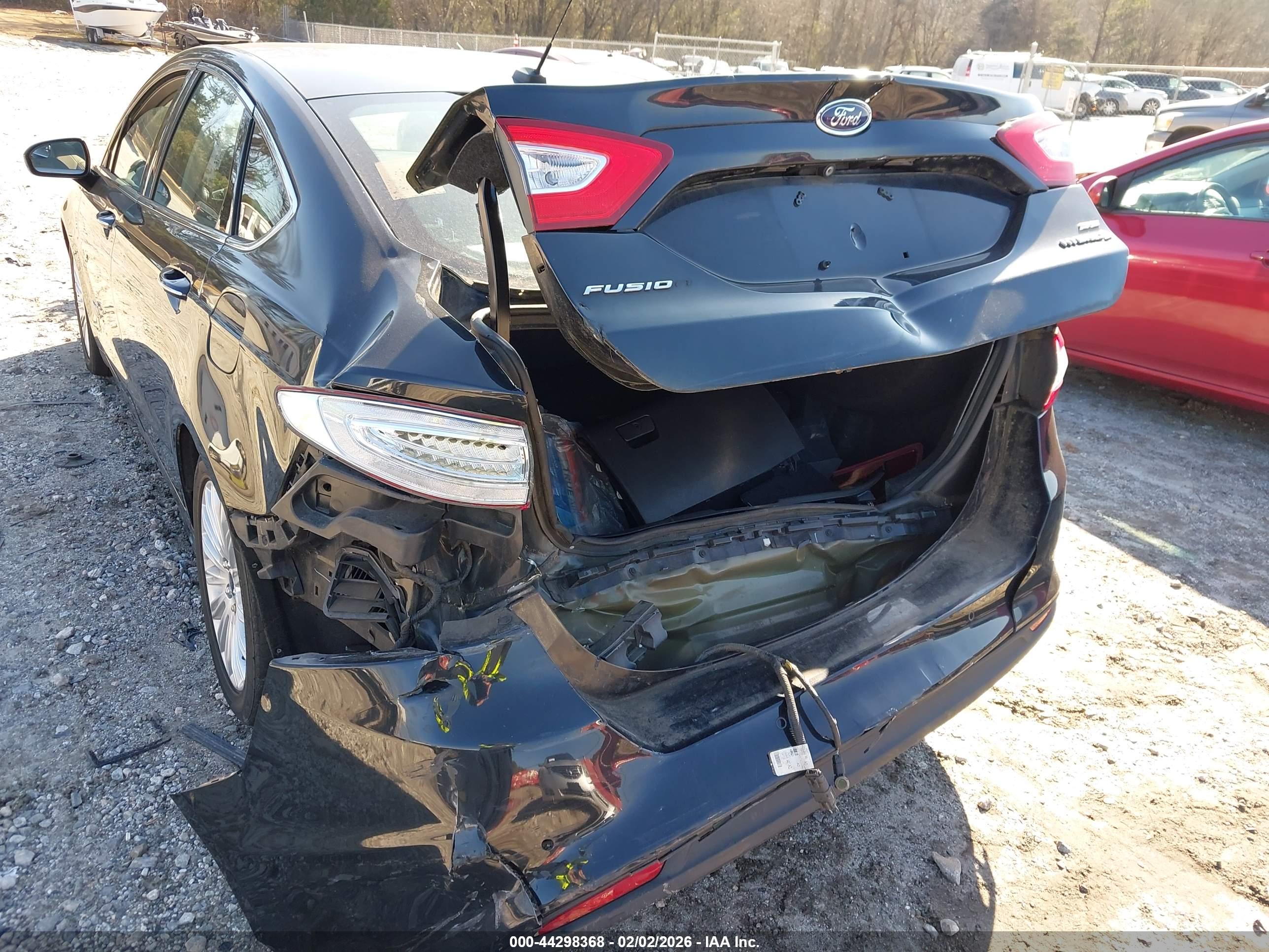 FORD FUSION image 6