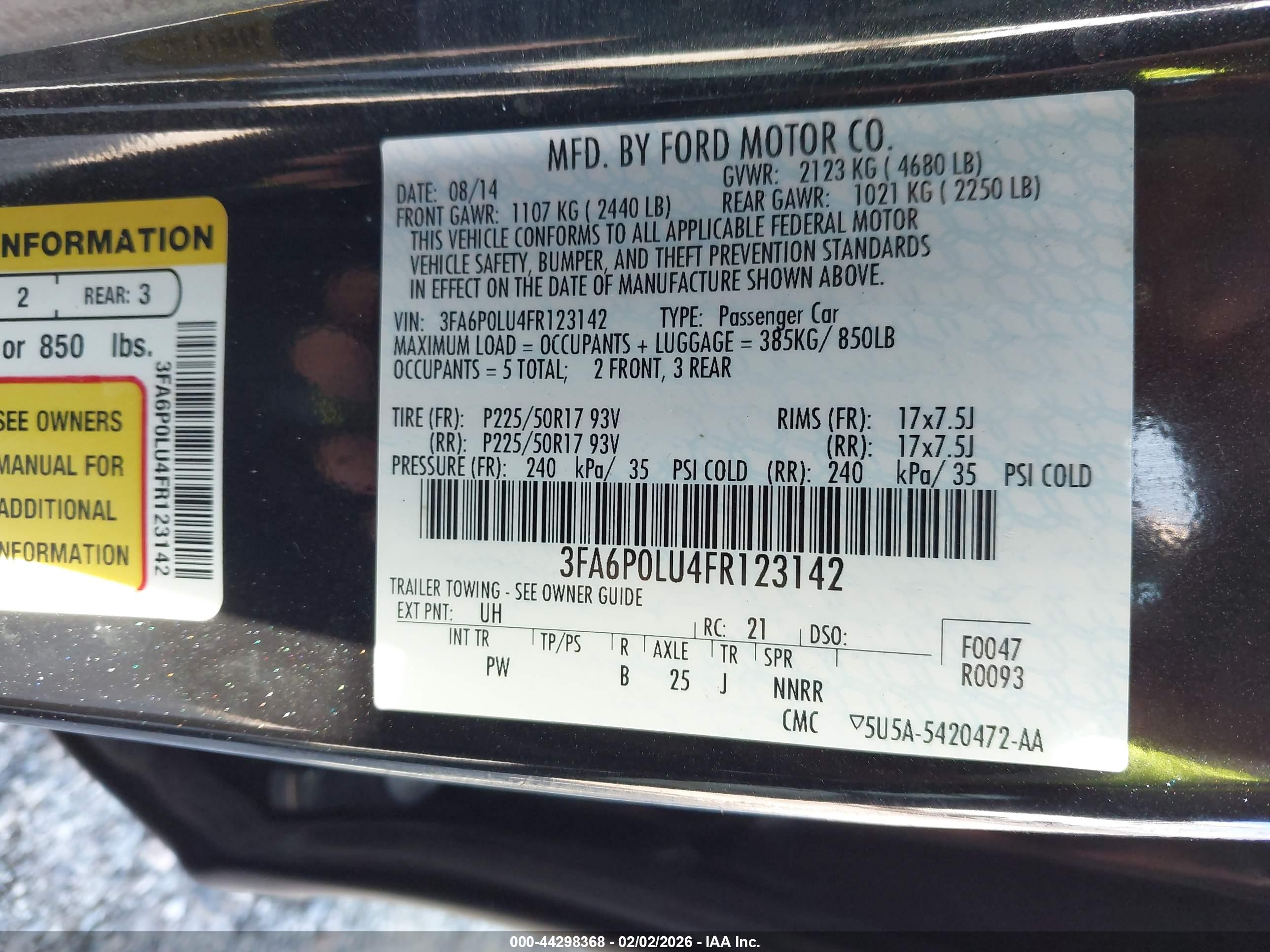 FORD FUSION image 9