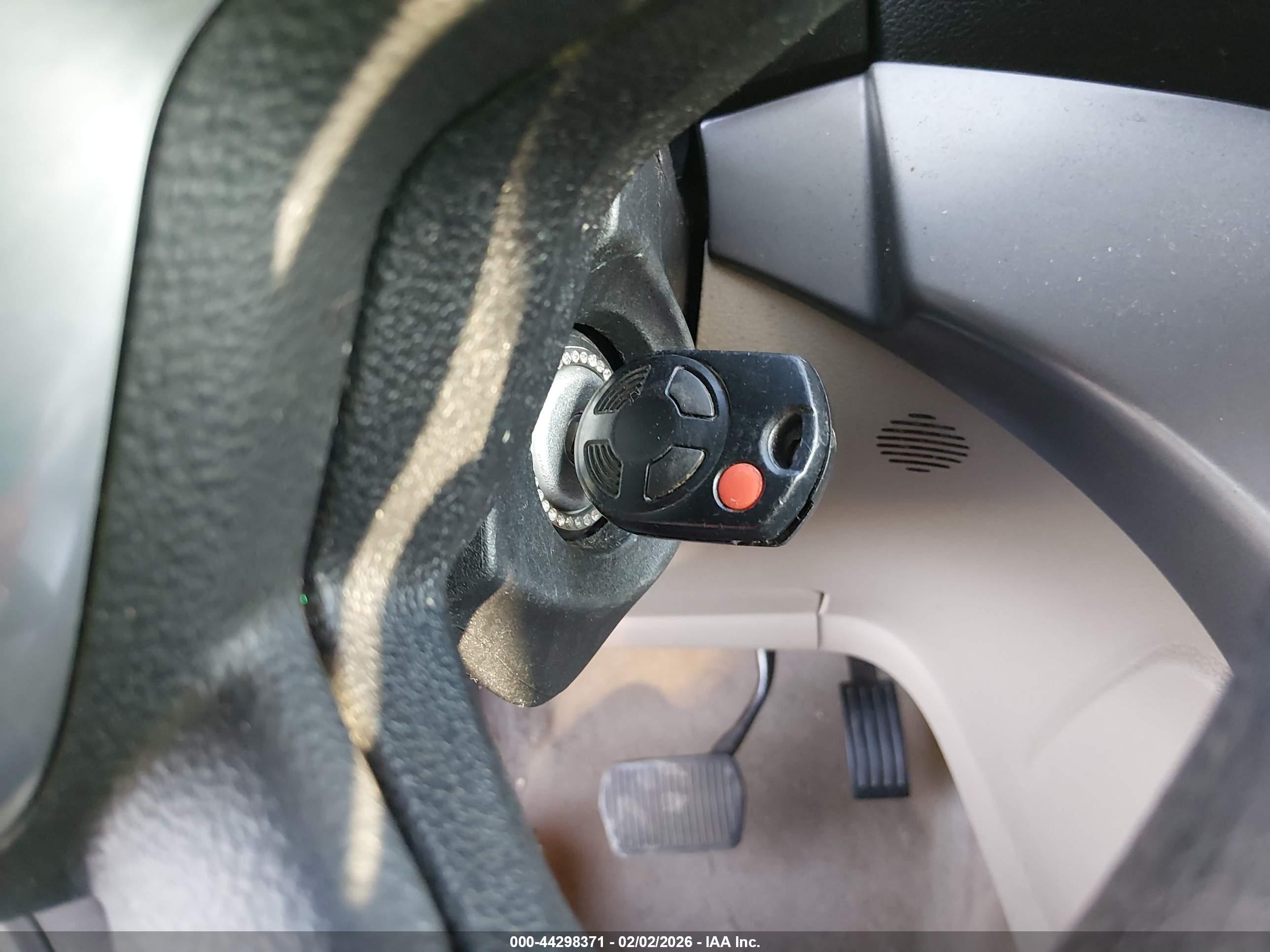 FORD ESCAPE image 11