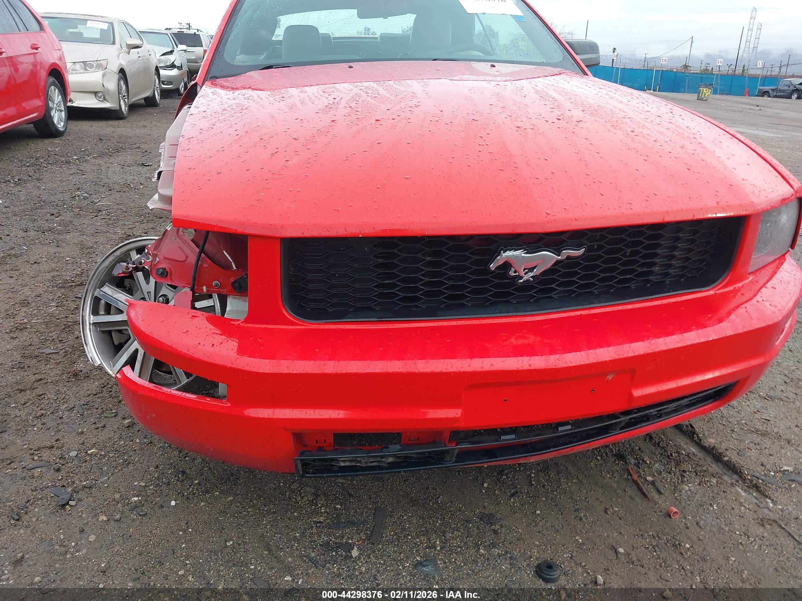FORD MUSTANG image 6