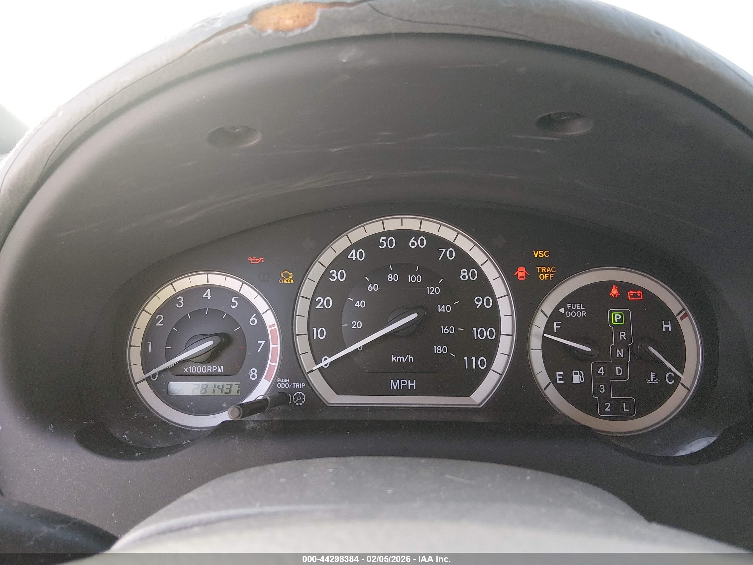 TOYOTA SIENNA image 7