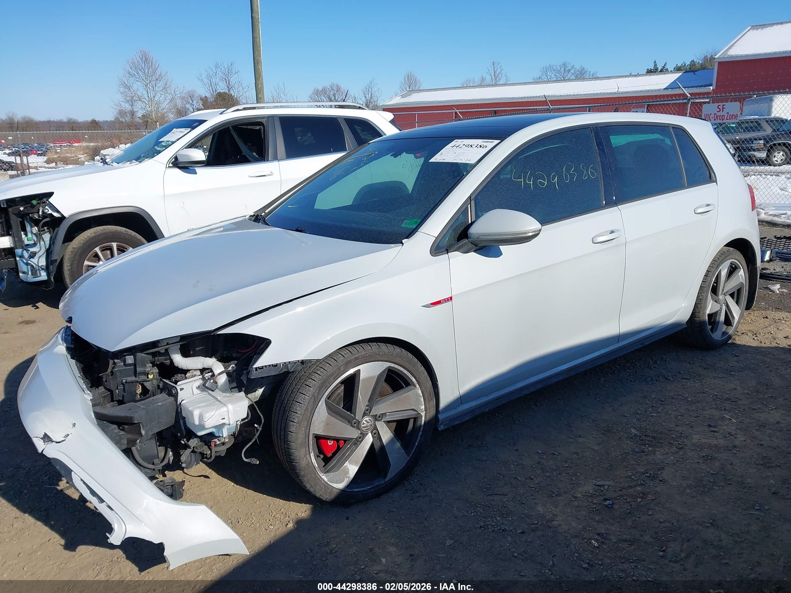 VOLKSWAGEN GOLF image 2