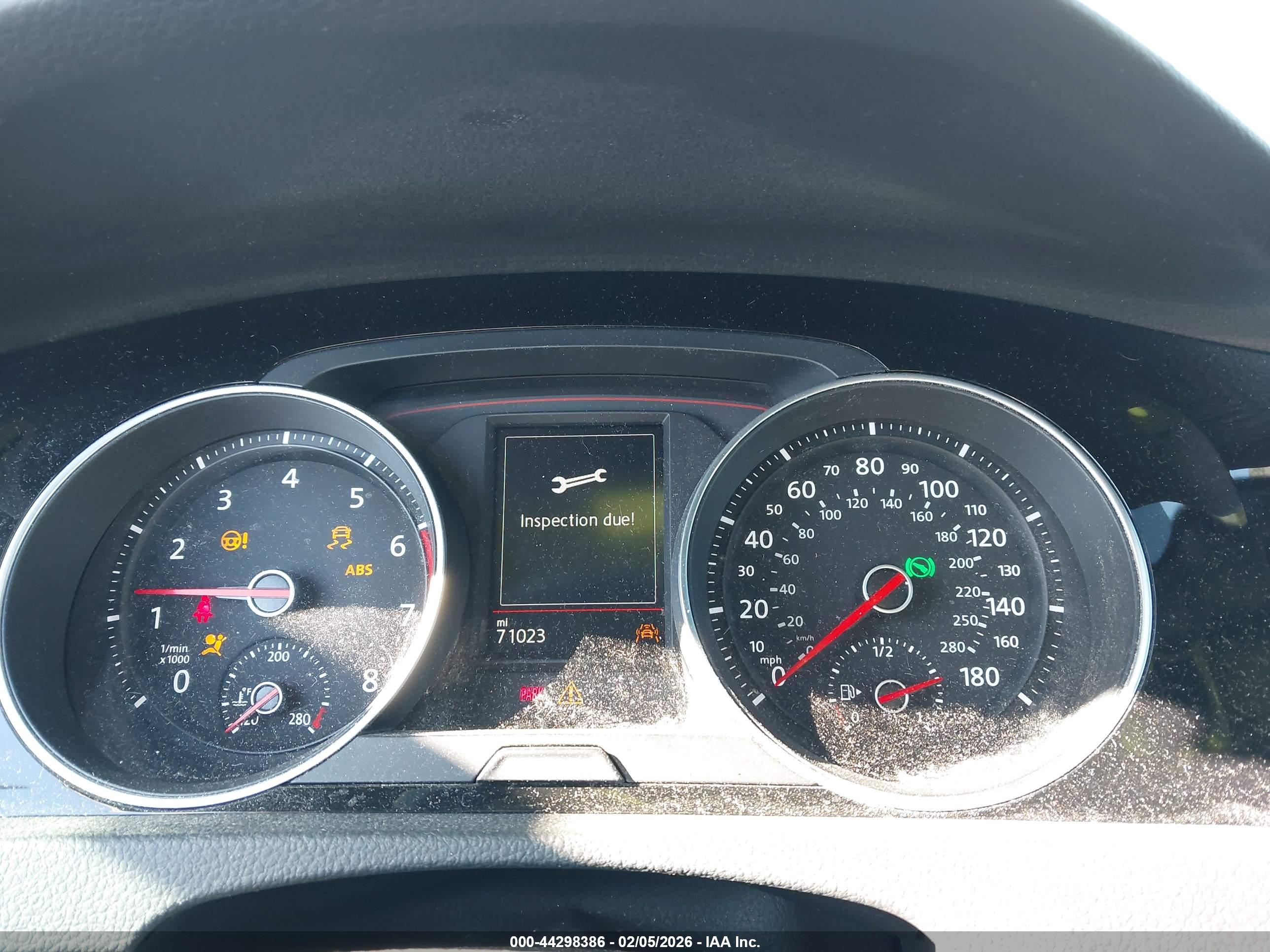 VOLKSWAGEN GOLF image 7