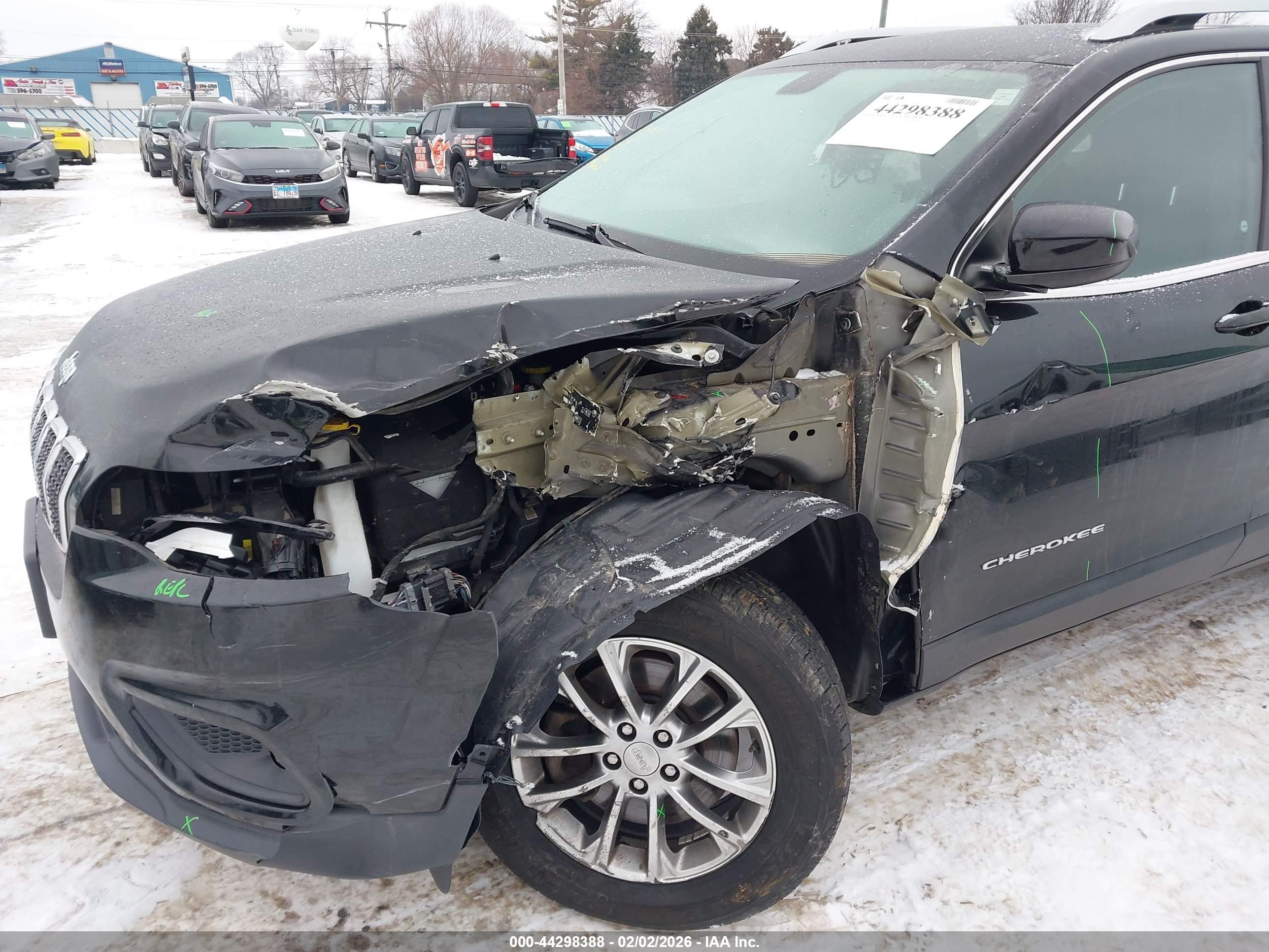 JEEP CHEROKEE image 6