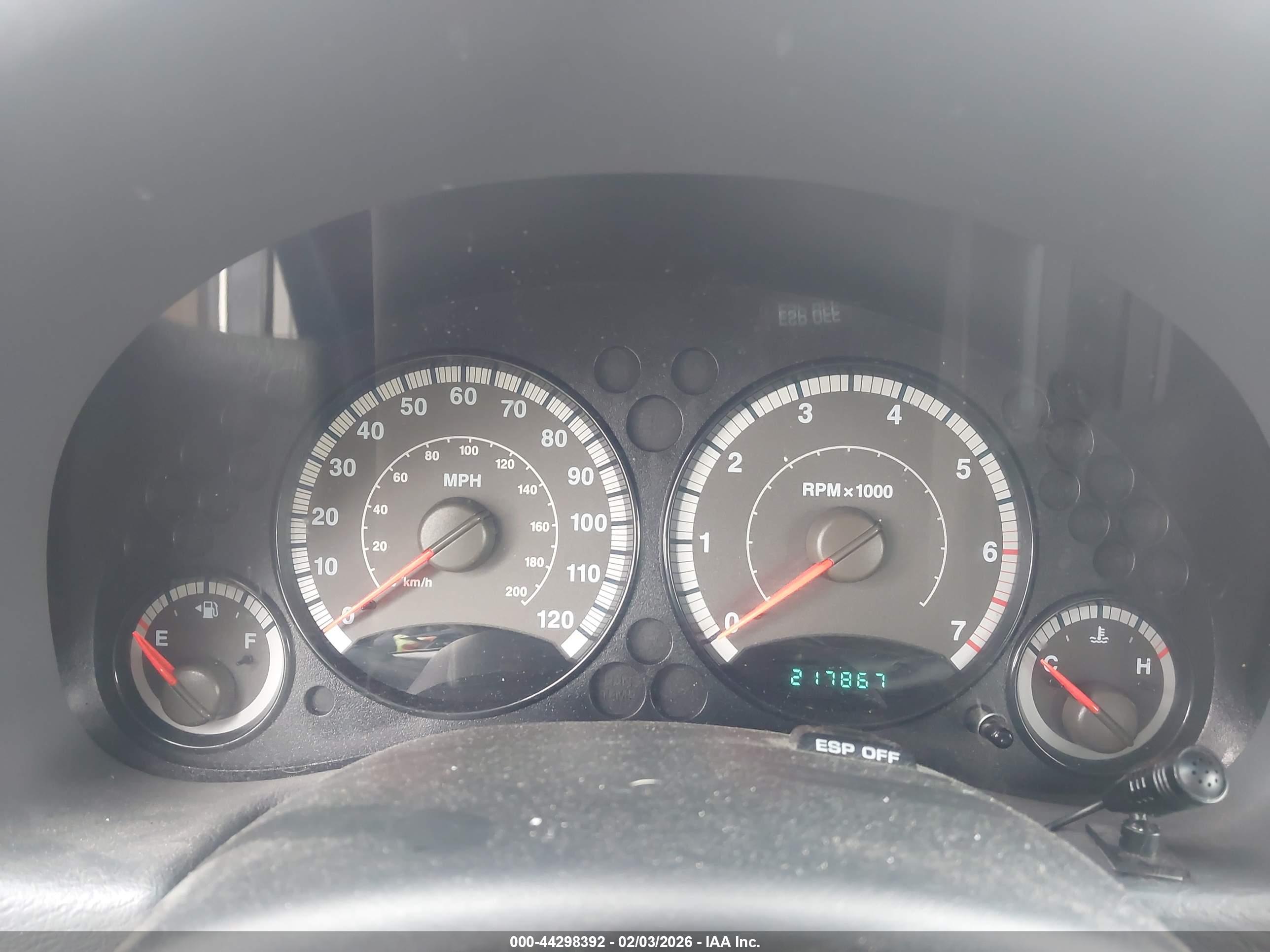 JEEP LIBERTY image 7