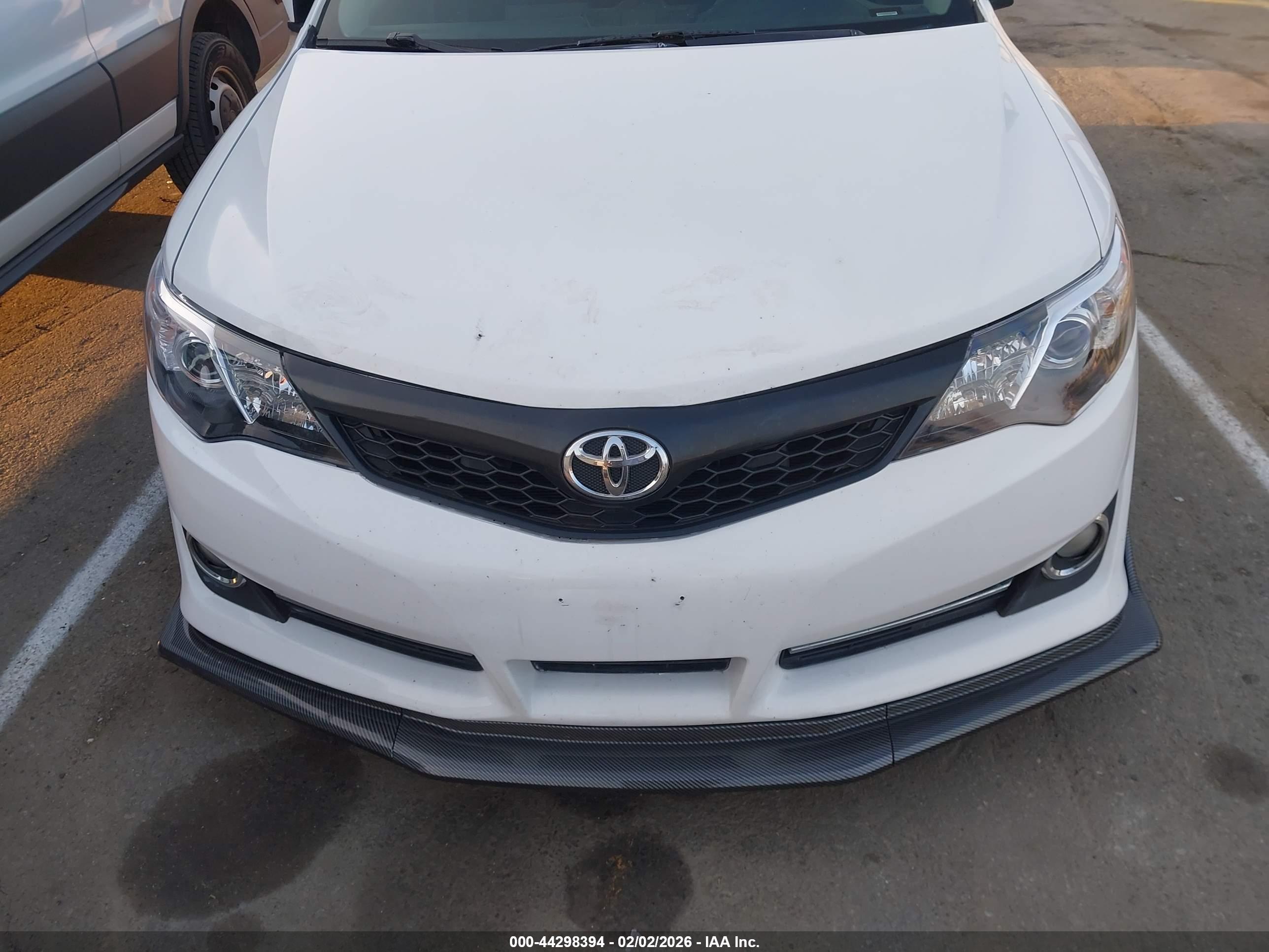 TOYOTA CAMRY image 6