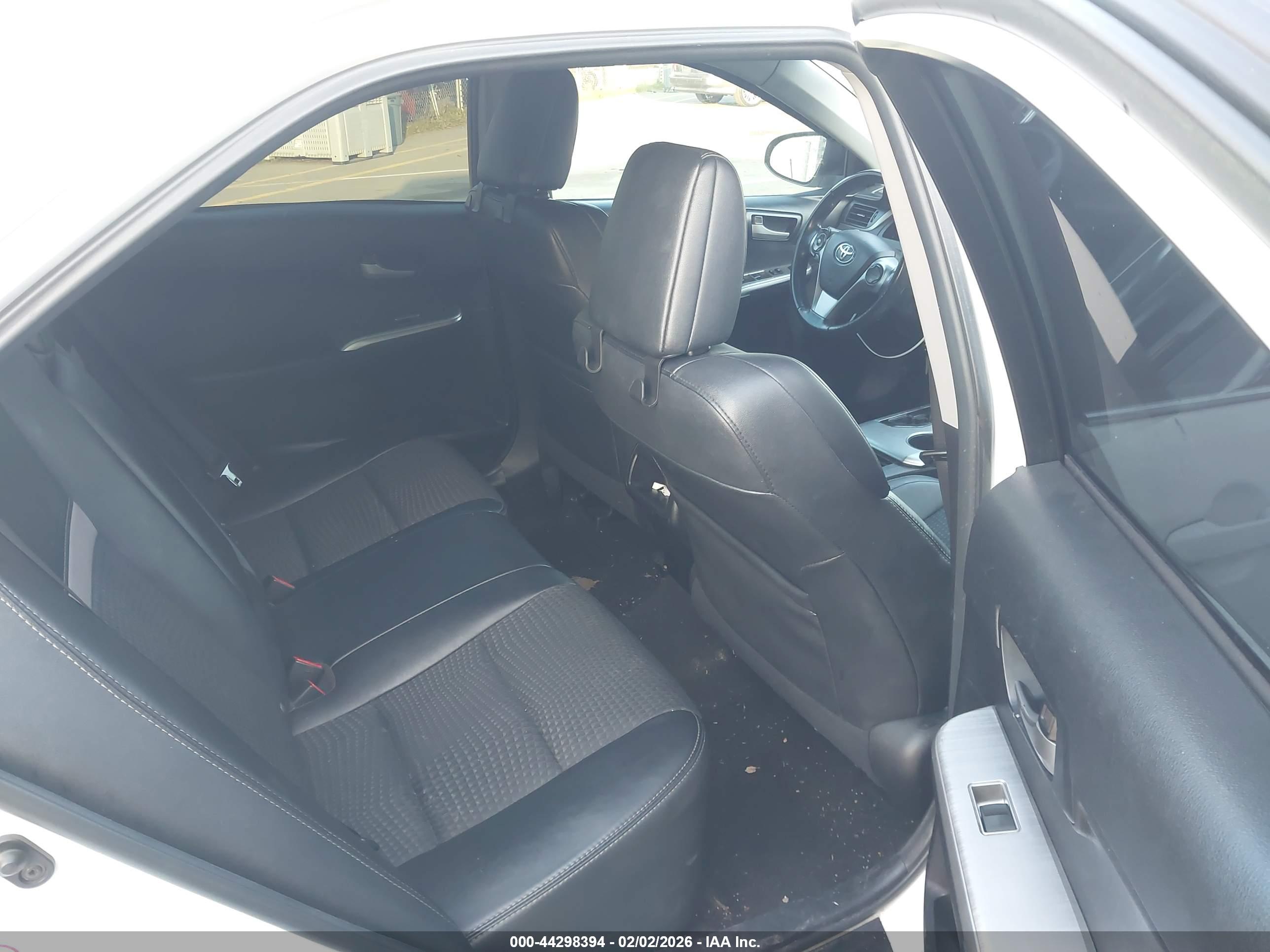 TOYOTA CAMRY image 8