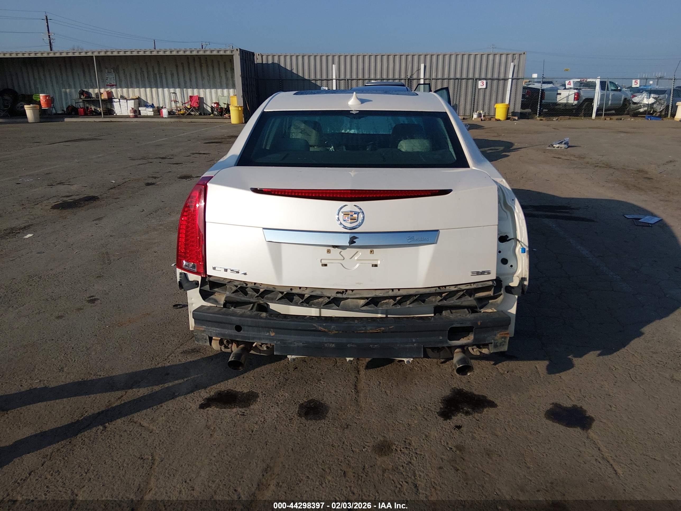 CADILLAC CTS image 6