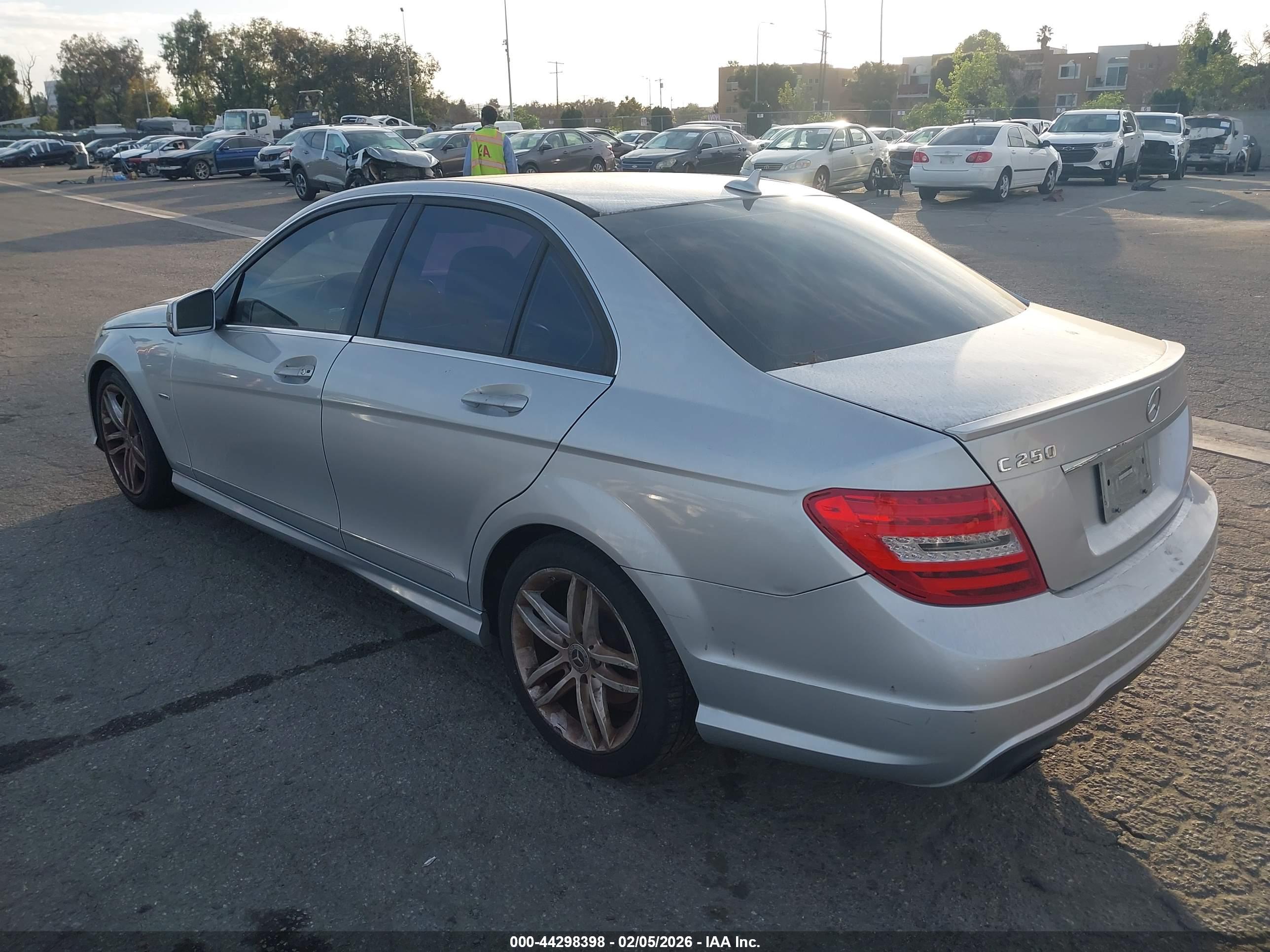 MERCEDES-BENZ C image 3