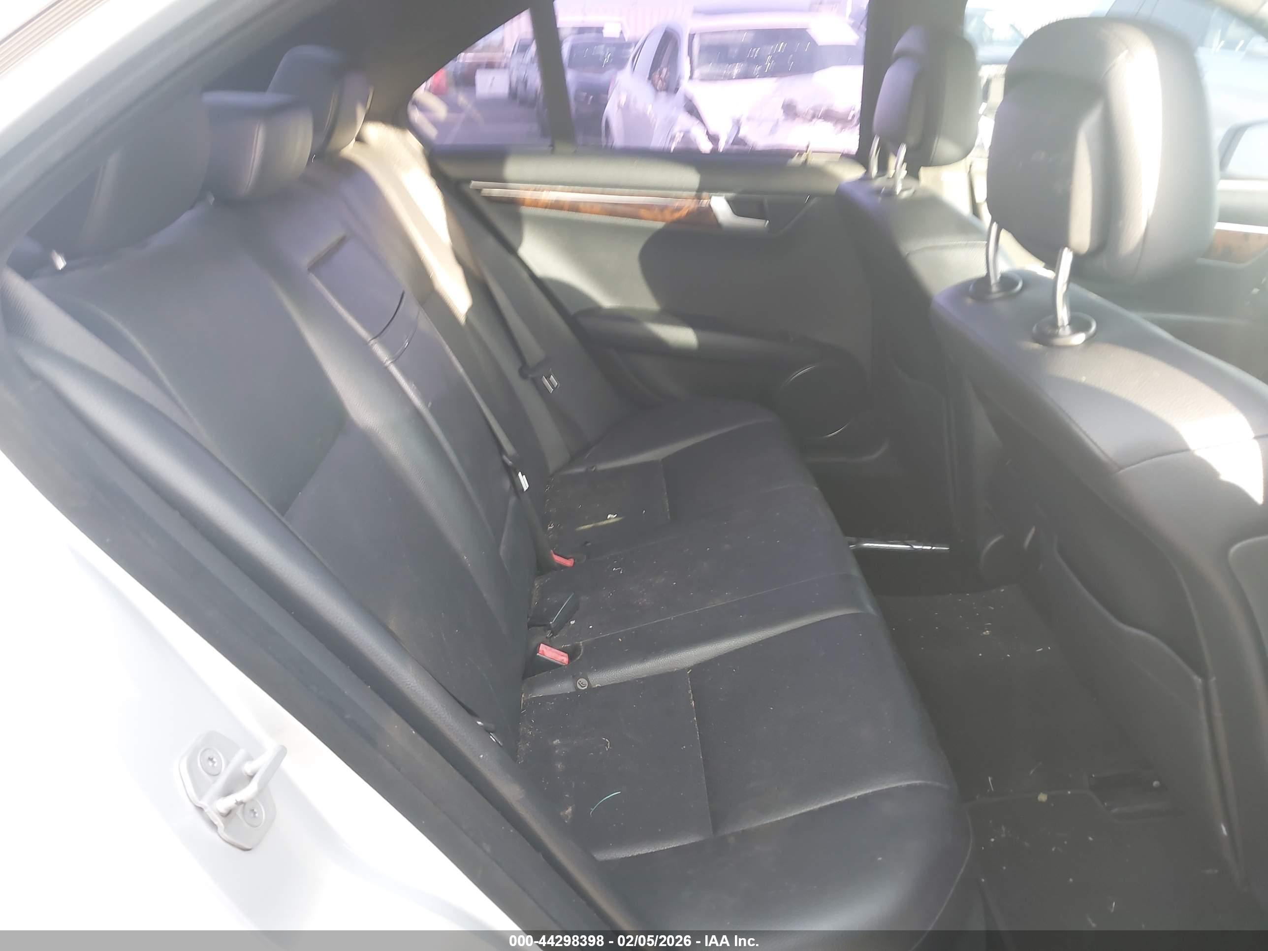 MERCEDES-BENZ C image 8