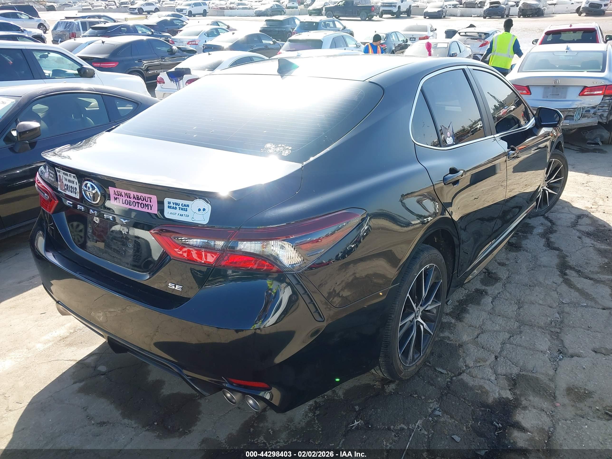 TOYOTA CAMRY image 4