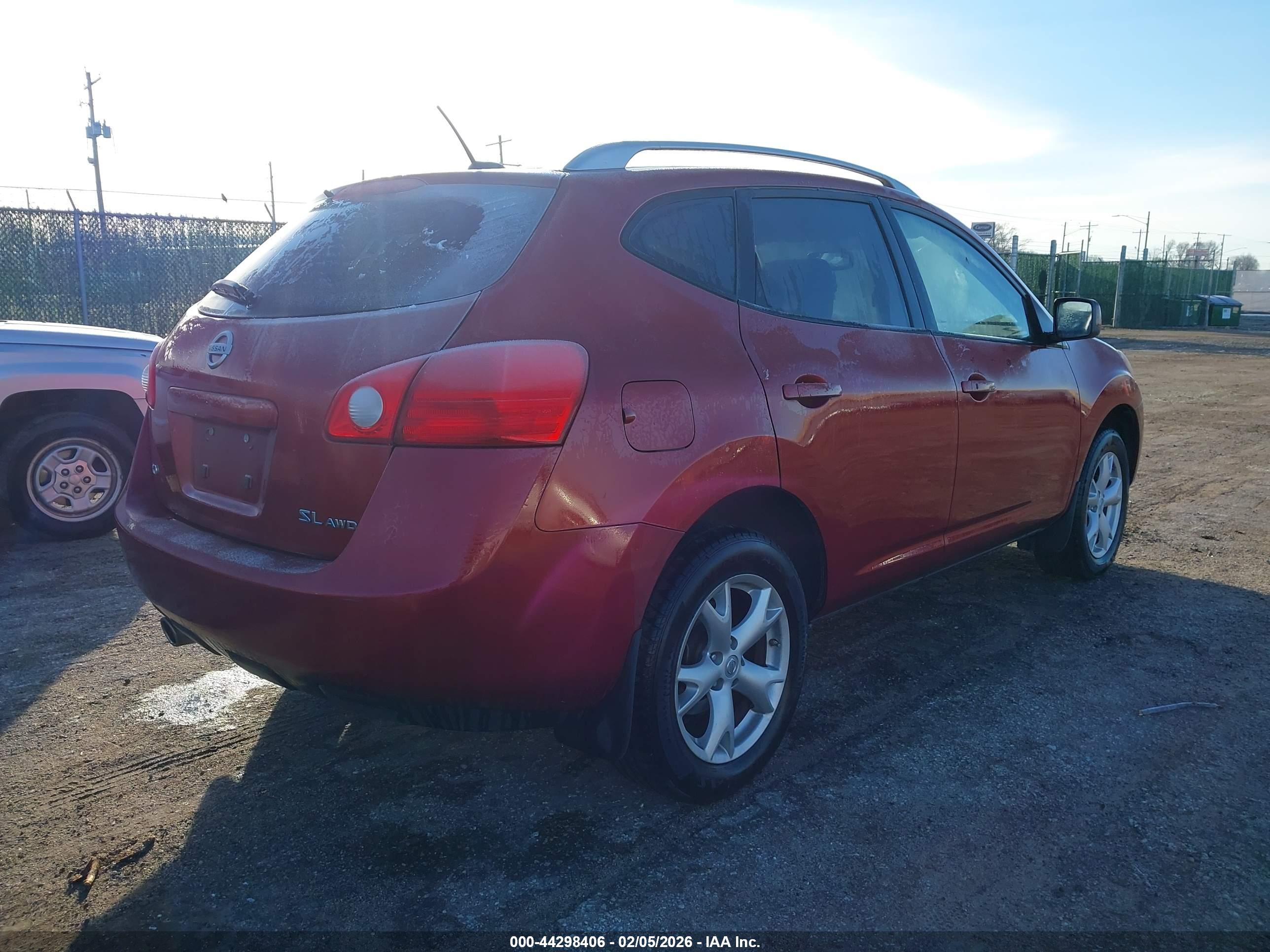 NISSAN ROGUE image 4