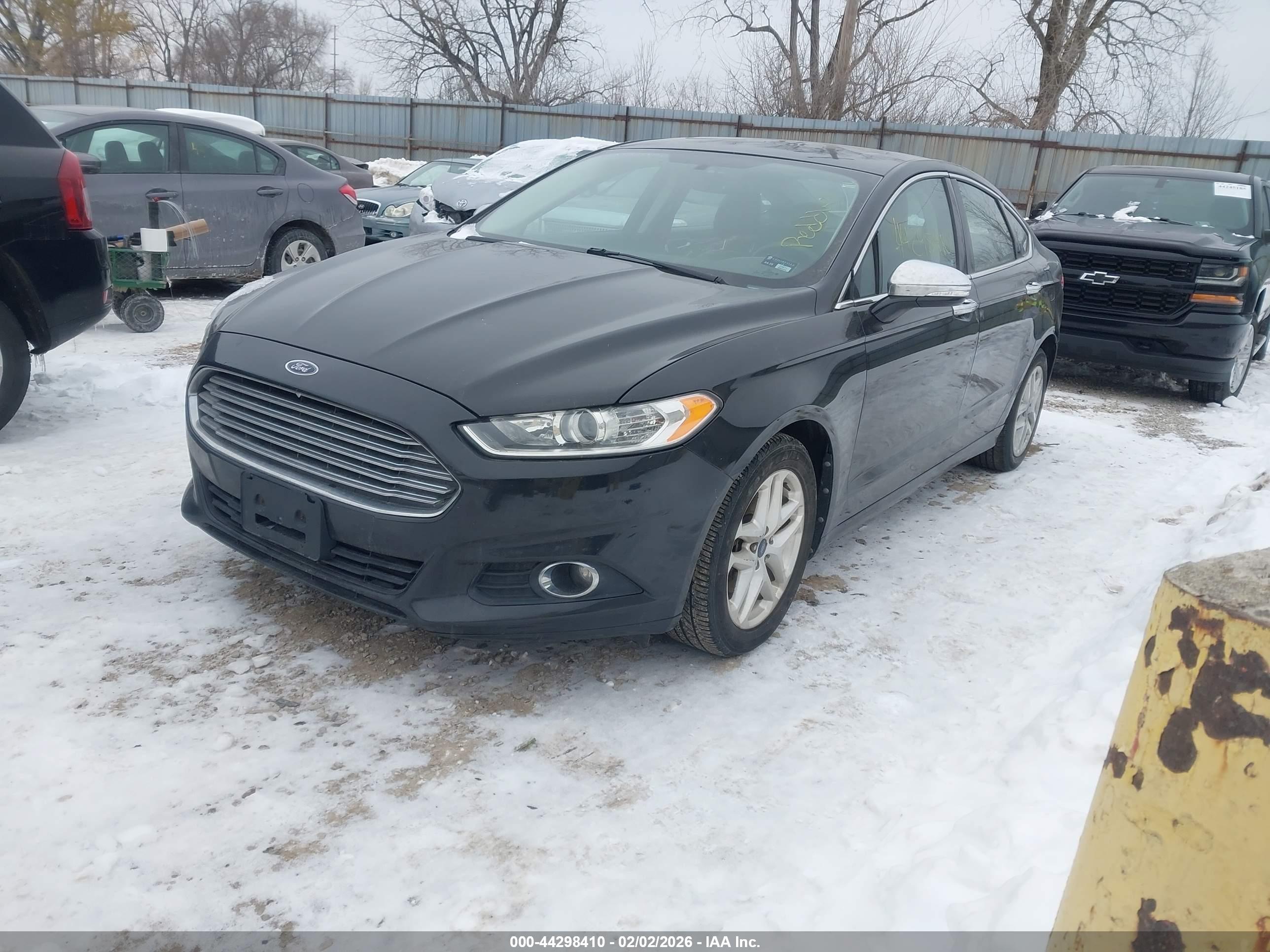 FORD FUSION image 2