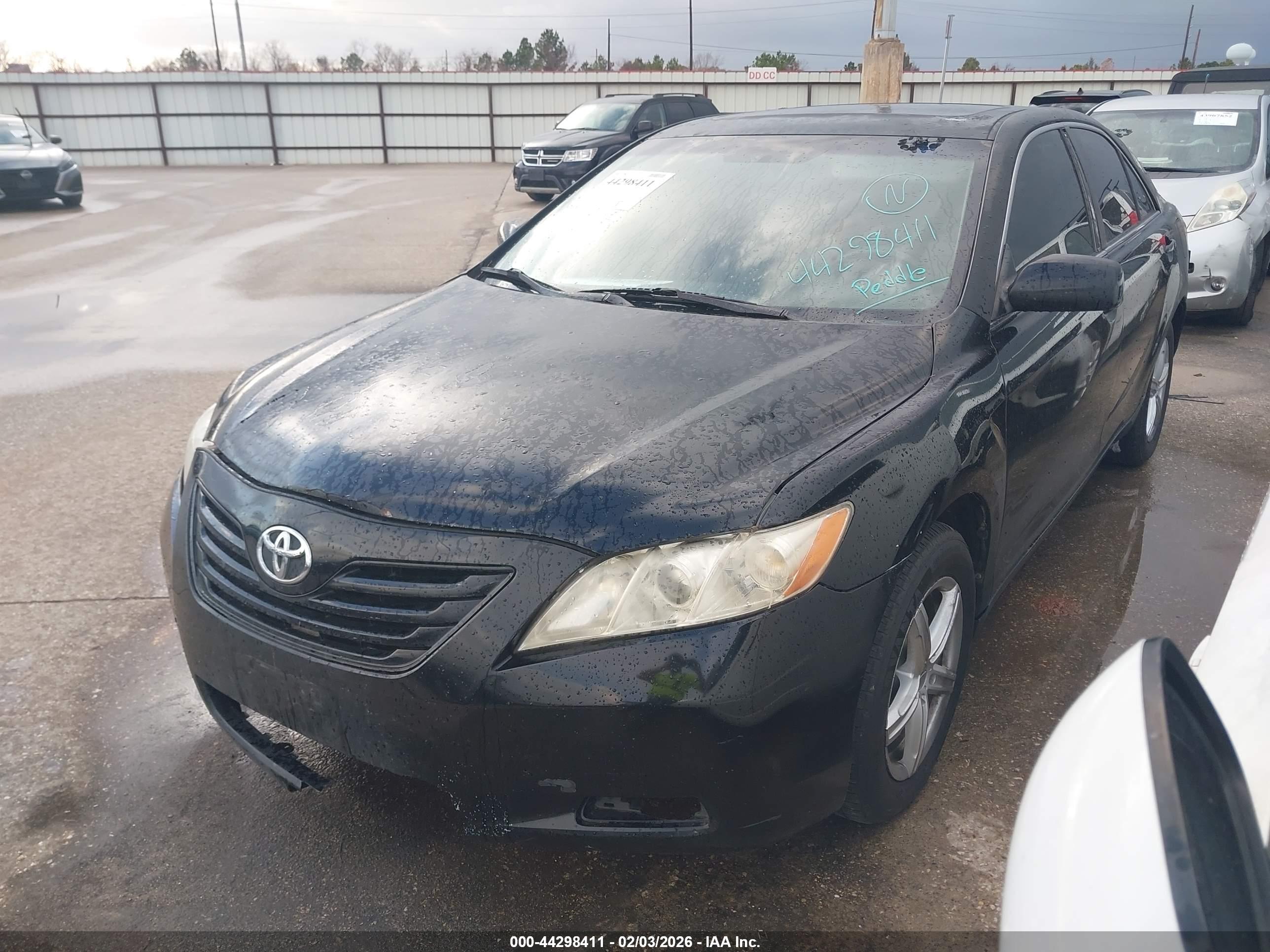 TOYOTA CAMRY image 2