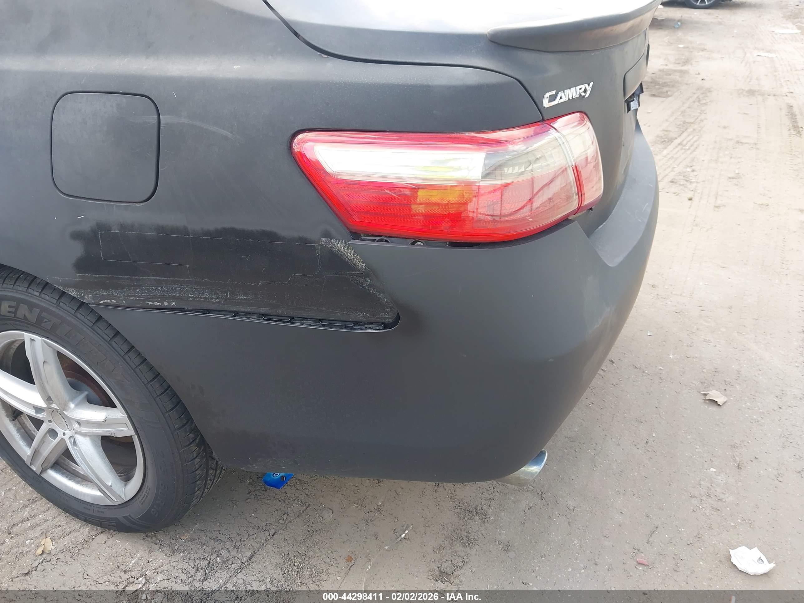 TOYOTA CAMRY image 6