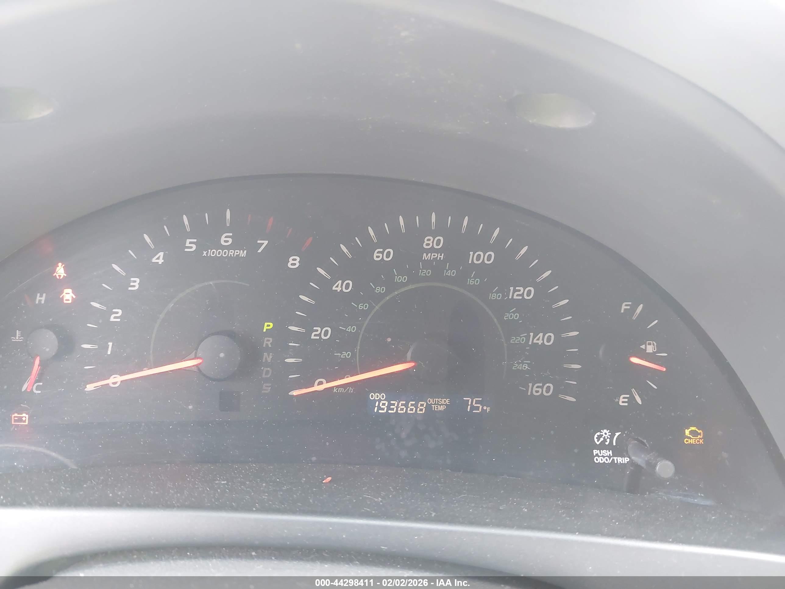 TOYOTA CAMRY image 7