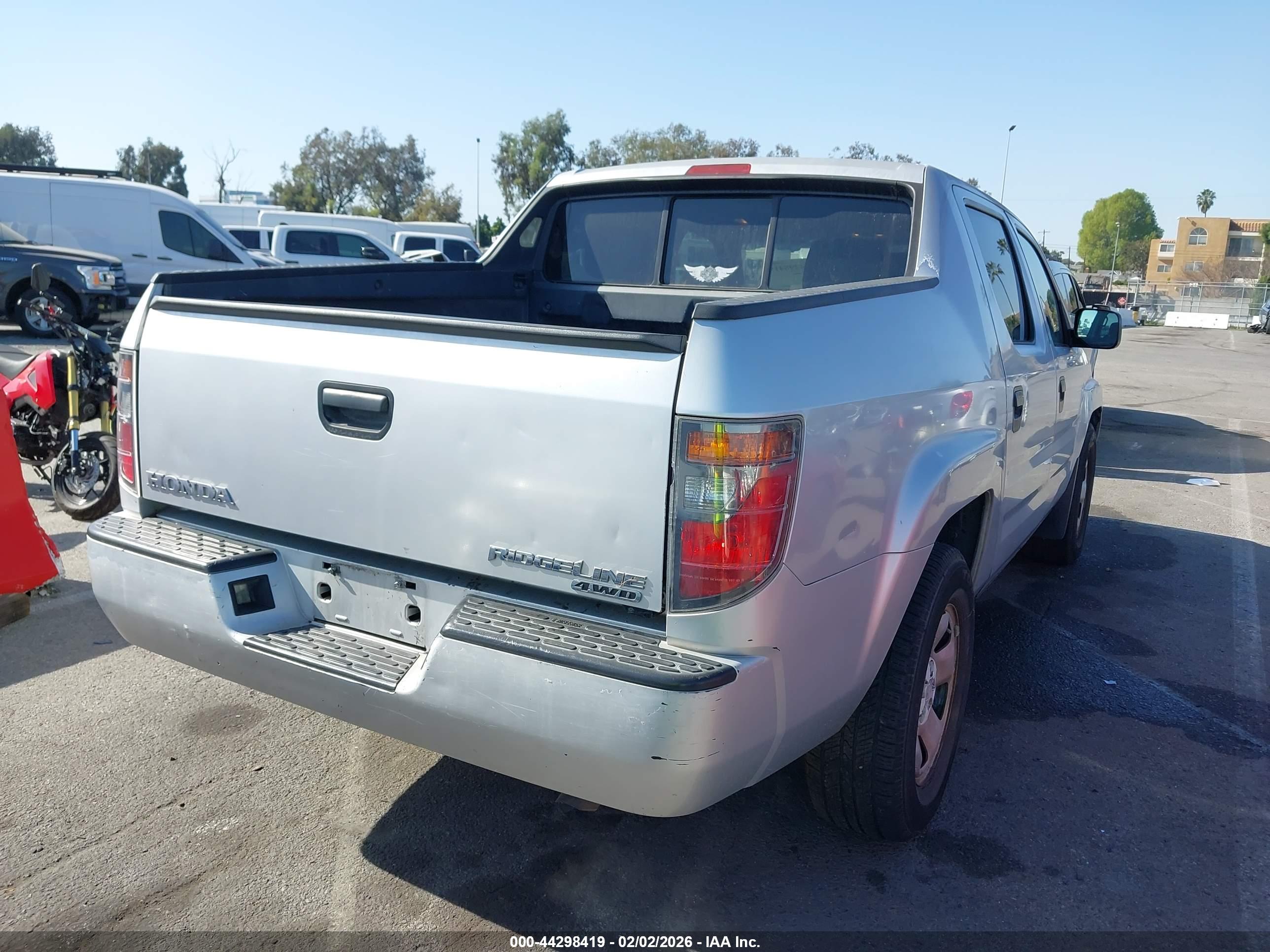 HONDA RIDGELINE image 4