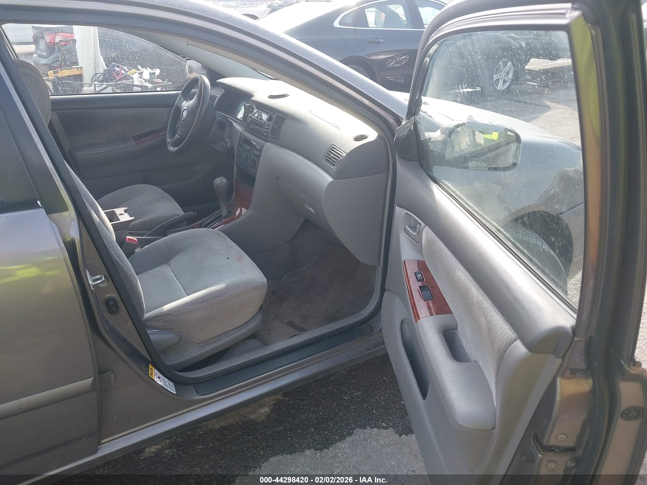 TOYOTA COROLLA image 5