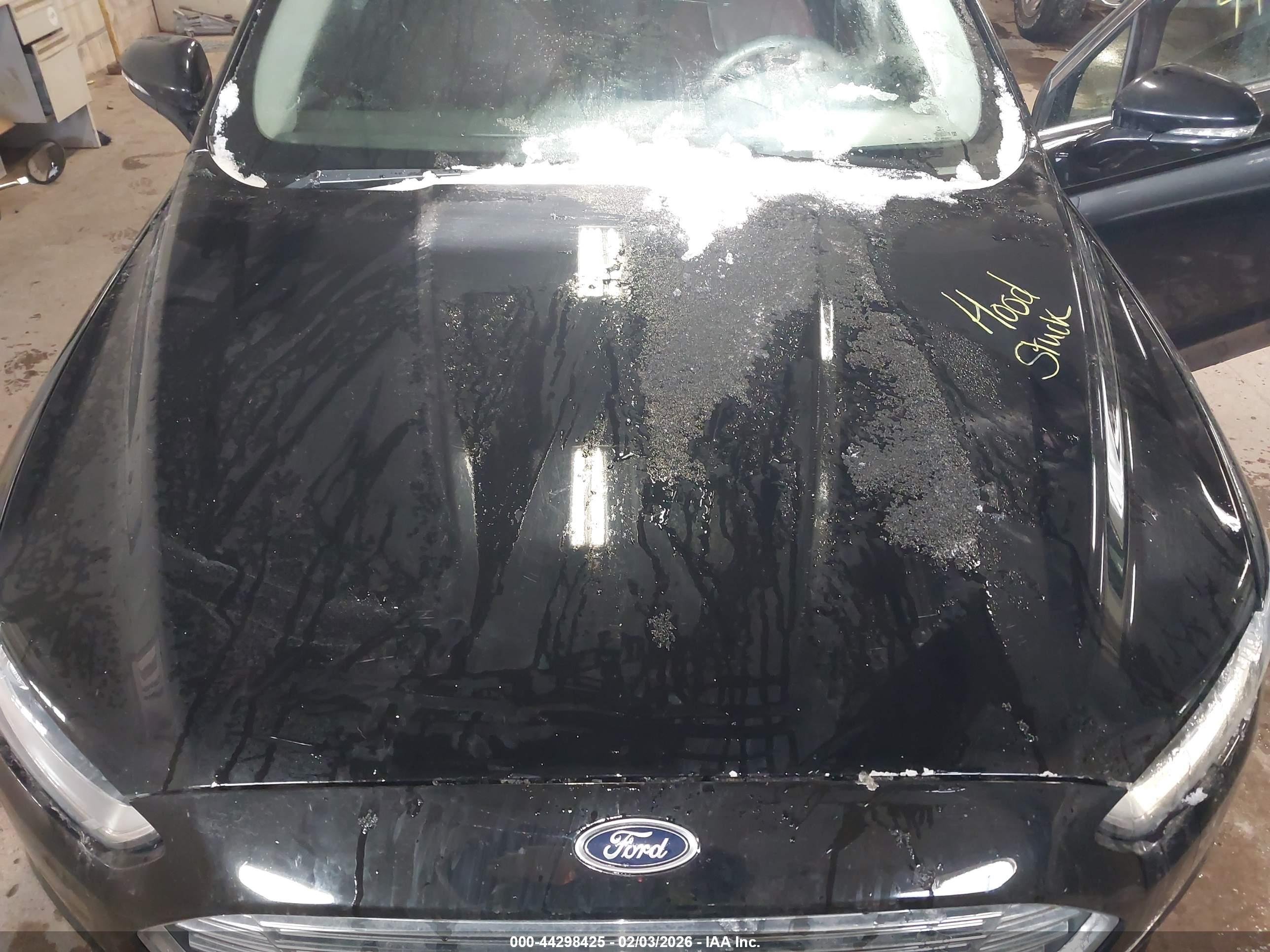 FORD FUSION image 10
