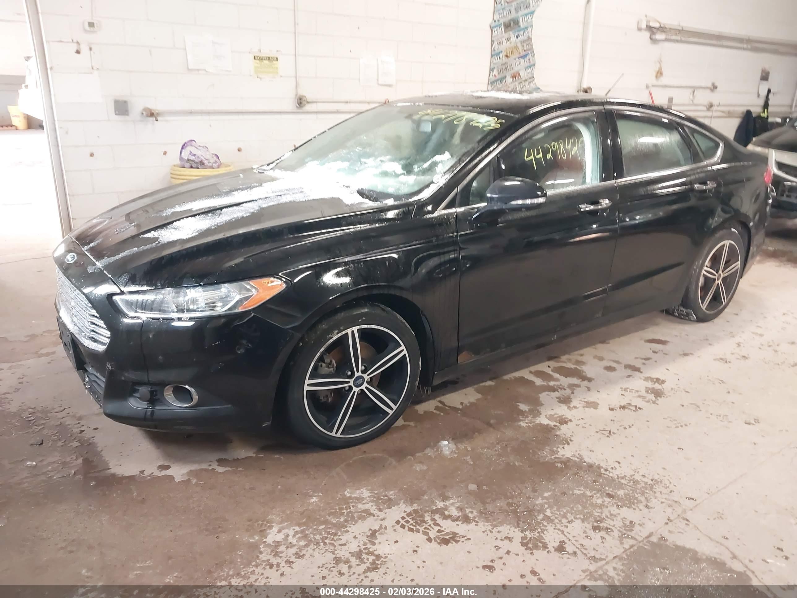 FORD FUSION image 2