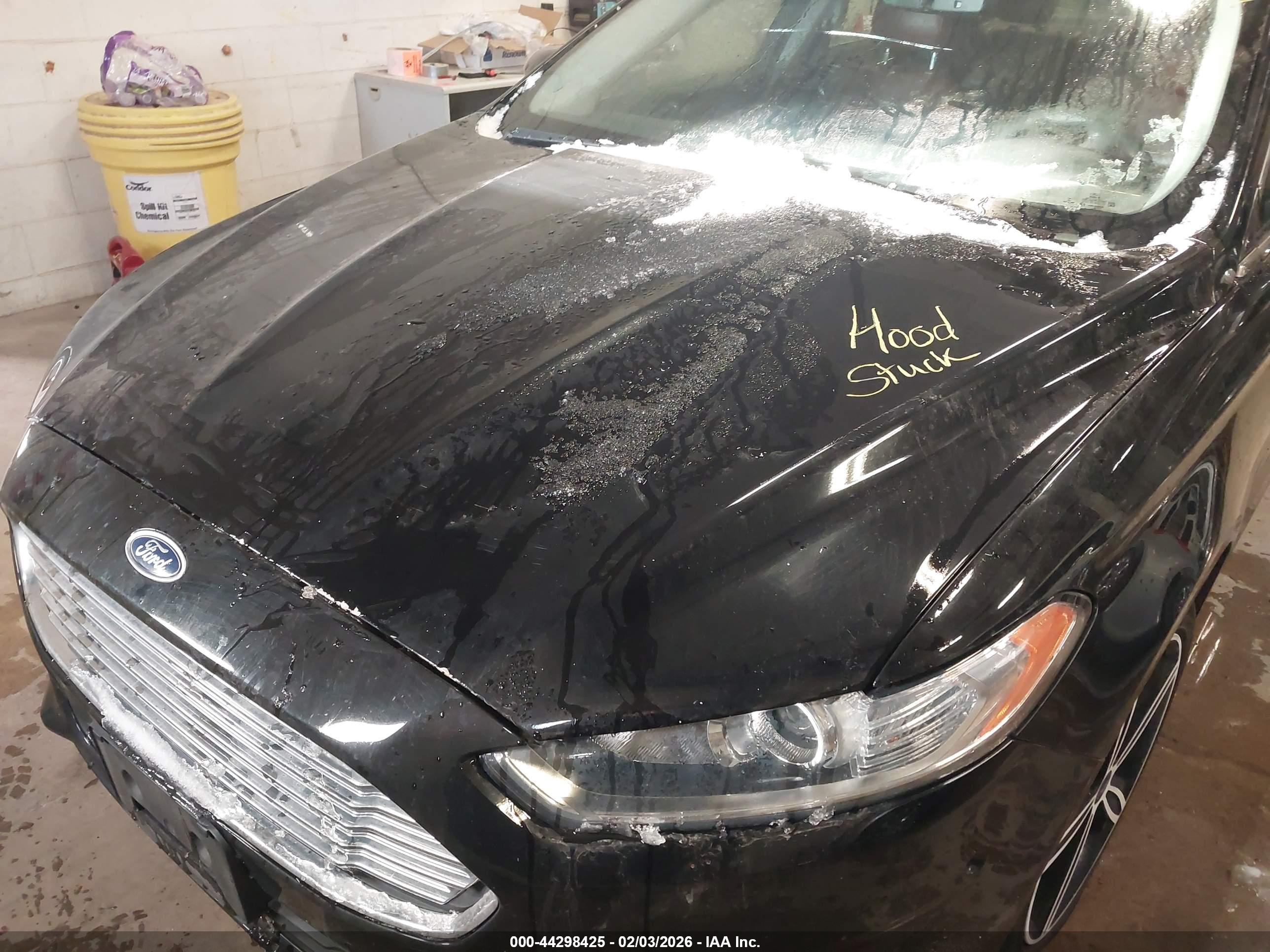 FORD FUSION image 6